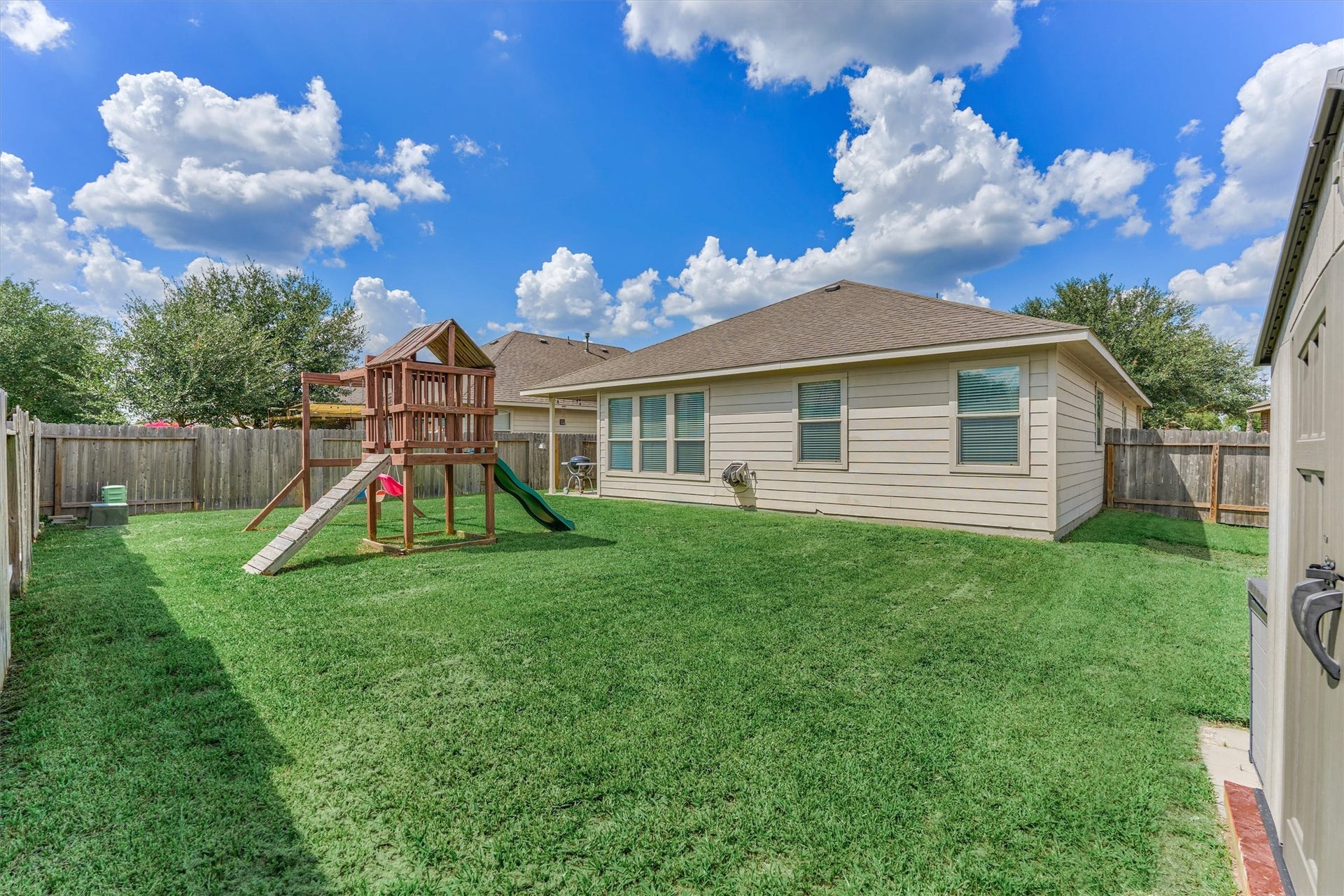 8707 Auburn Mane Drive, Tomball, TX 77375 8707 Auburn Mane Drive, Tomball, TX 77375