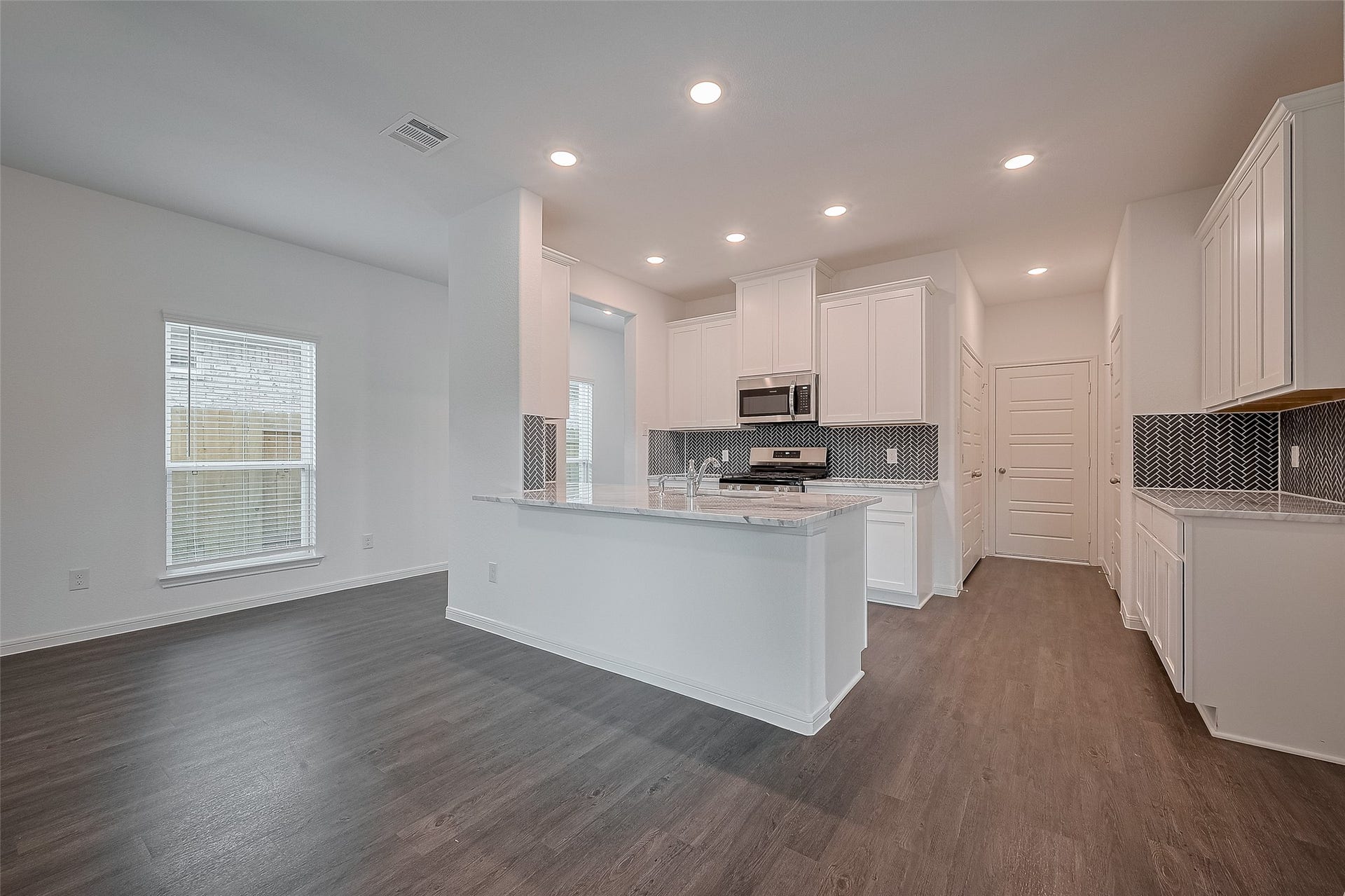 20847 Attalos Stoa Road, Crosby, TX 77532 20847 Attalos Stoa Road, Crosby, TX 77532
