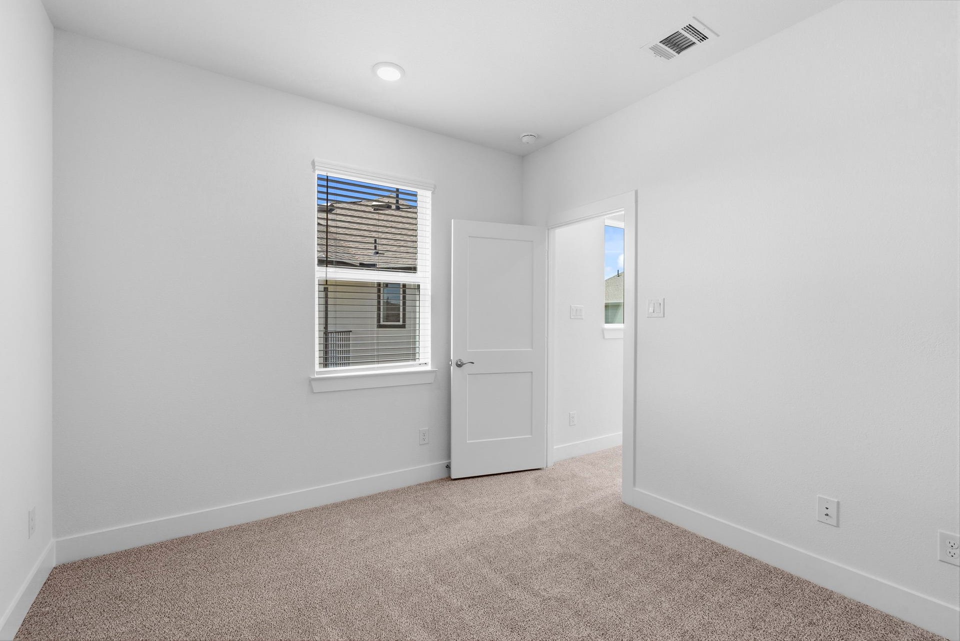 Photos are REPRESENTATIVE of the home /floor plan and are NOT of the actual home.  Selections, features, and room options vary.
