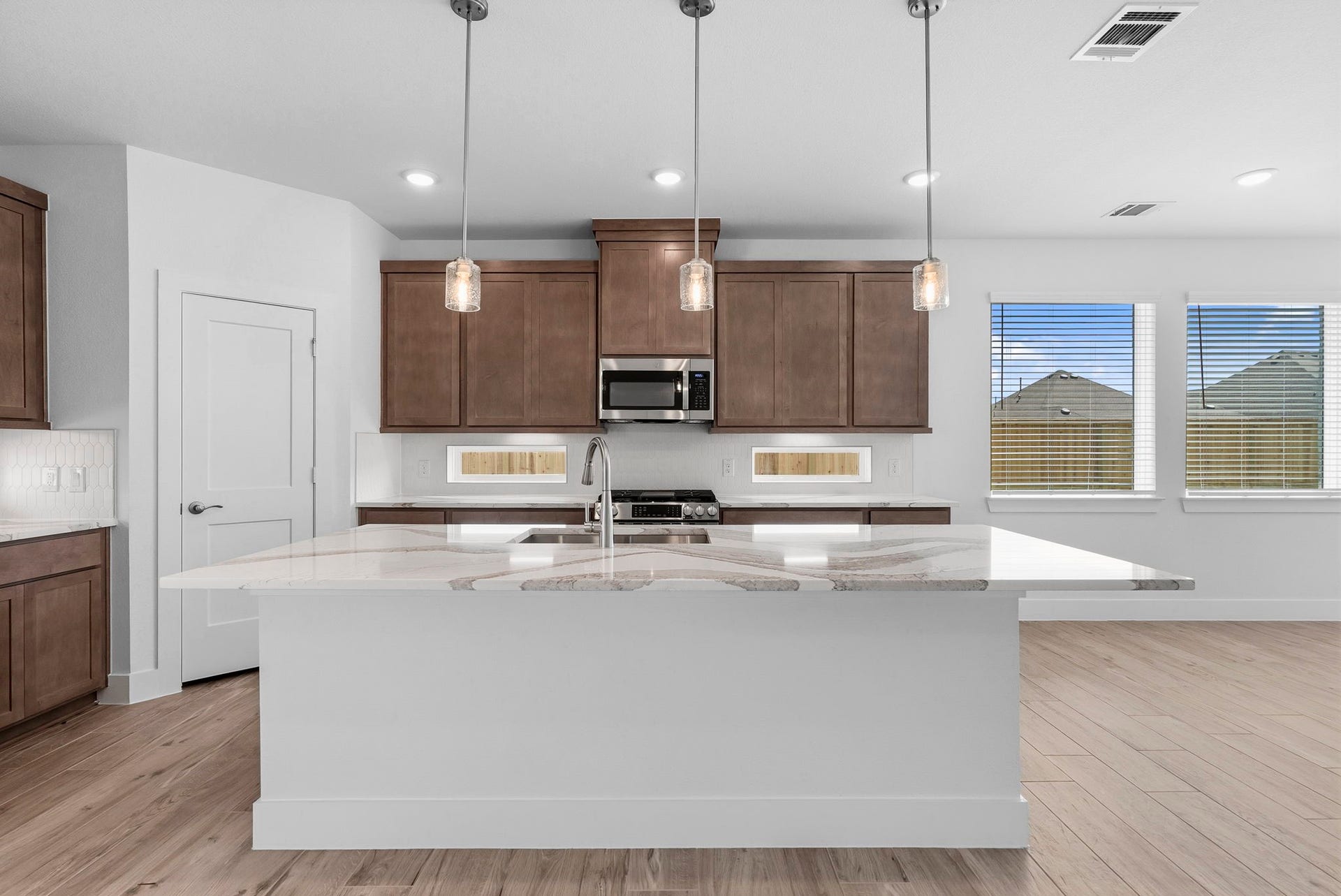 Photos are REPRESENTATIVE of the home /floor plan and are NOT of the actual home.  Selections, features, and room options vary.