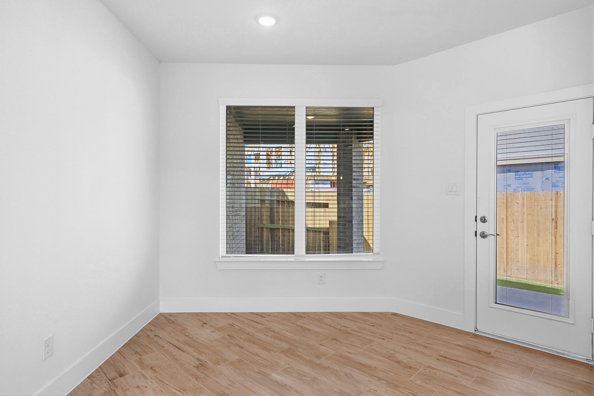 Photos are REPRESENTATIVE of the home /floor plan and are NOT of the actual home.  Selections, features, and room options vary.