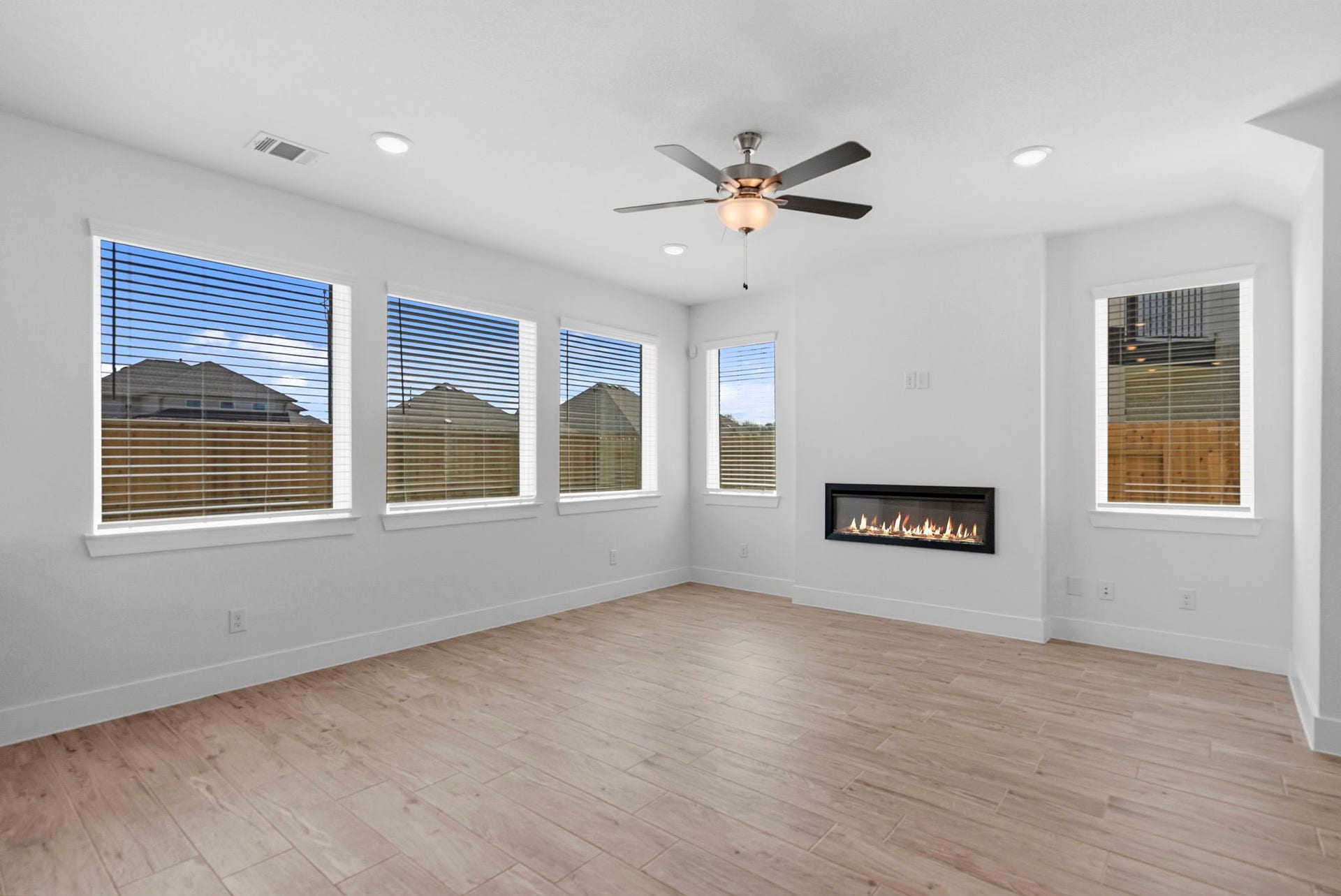 Photos are REPRESENTATIVE of the home /floor plan and are NOT of the actual home.  Selections, features, and room options vary.