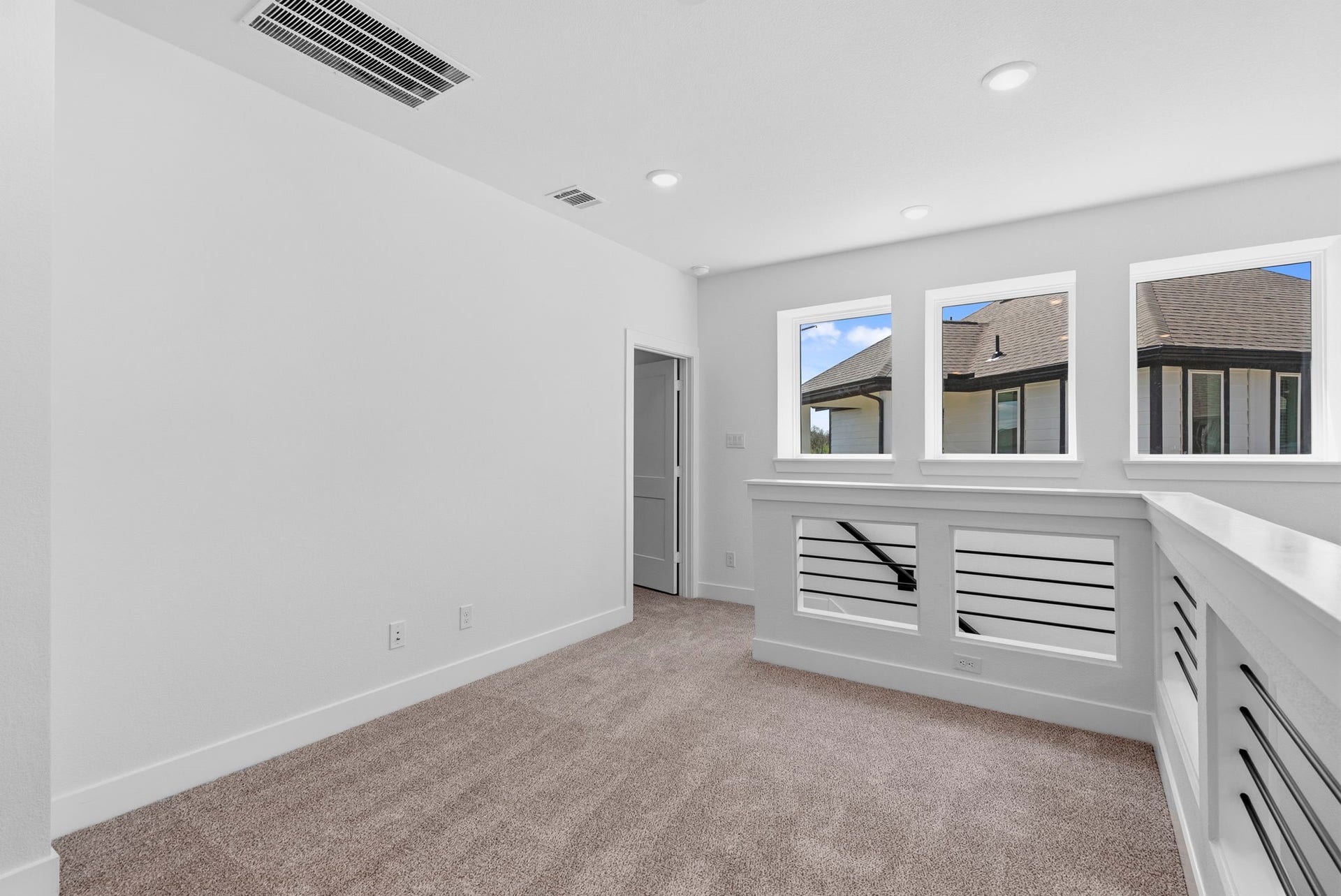 Photos are REPRESENTATIVE of the home /floor plan and are NOT of the actual home.  Selections, features, and room options vary.
