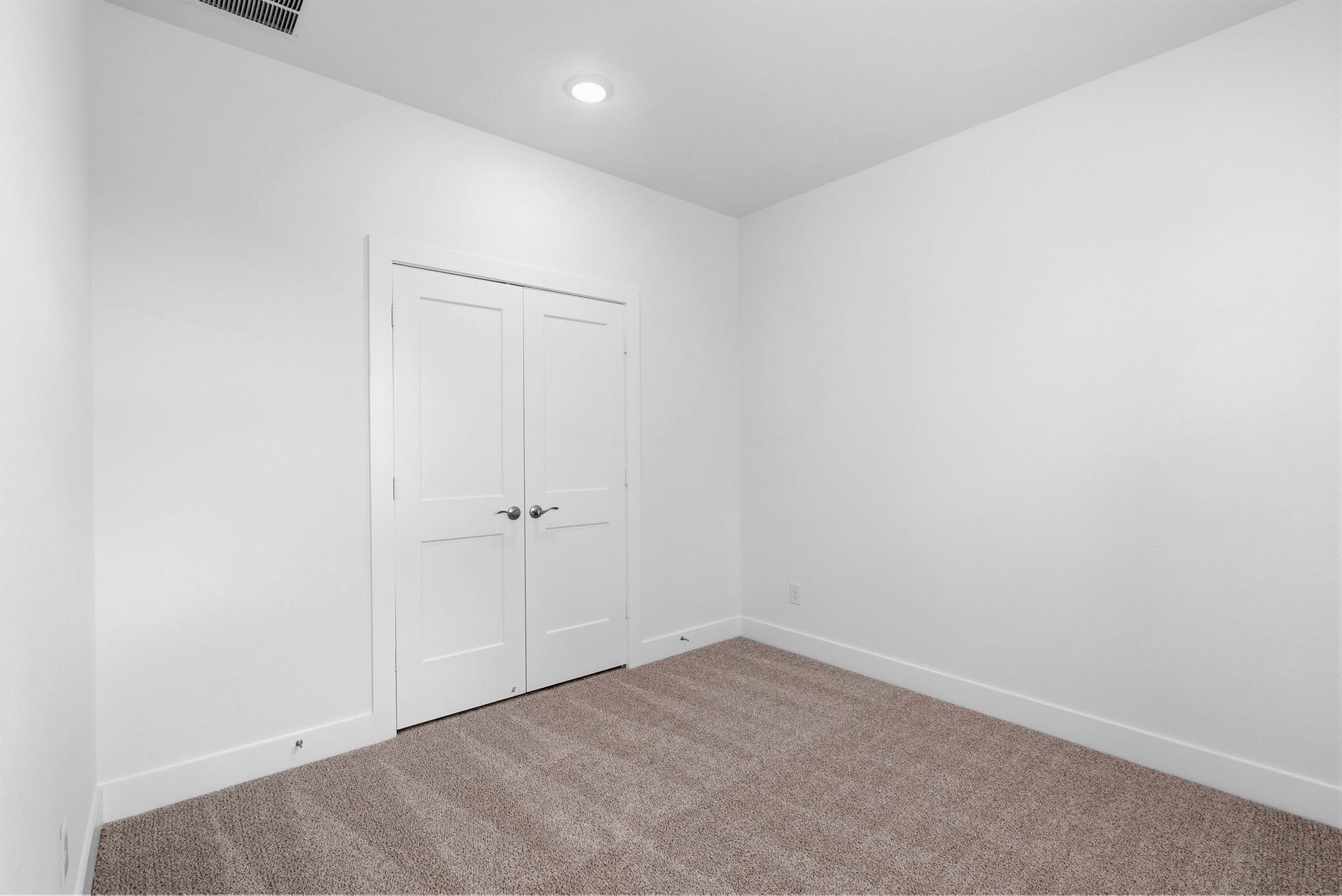 Photos are REPRESENTATIVE of the home /floor plan and are NOT of the actual home.  Selections, features, and room options vary.