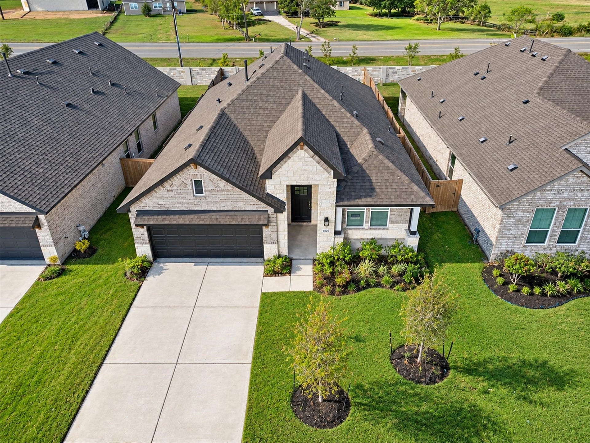 3126 Emerald Hills Drive, Angleton, TX 77515 3126 Emerald Hills Drive, Angleton, TX 77515