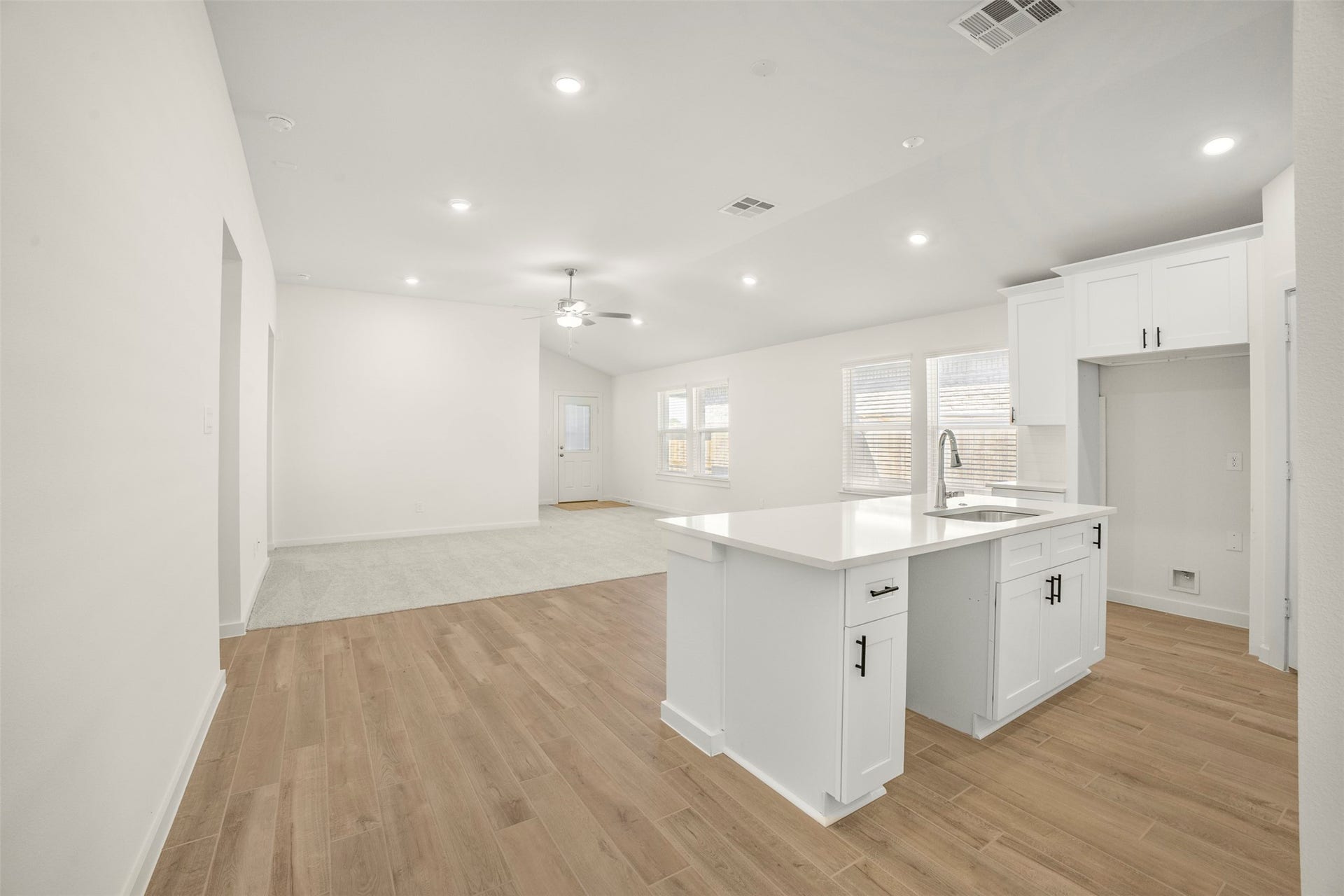 3126 Emerald Hills Drive, Angleton, TX 77515 3126 Emerald Hills Drive, Angleton, TX 77515