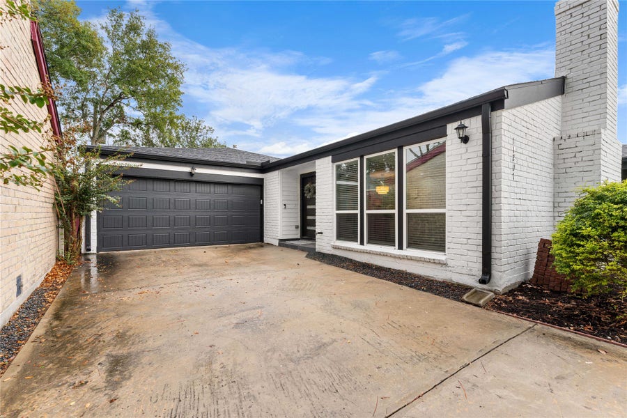 Property photo for 11207 Wood Lodge Drive, Houston, TX