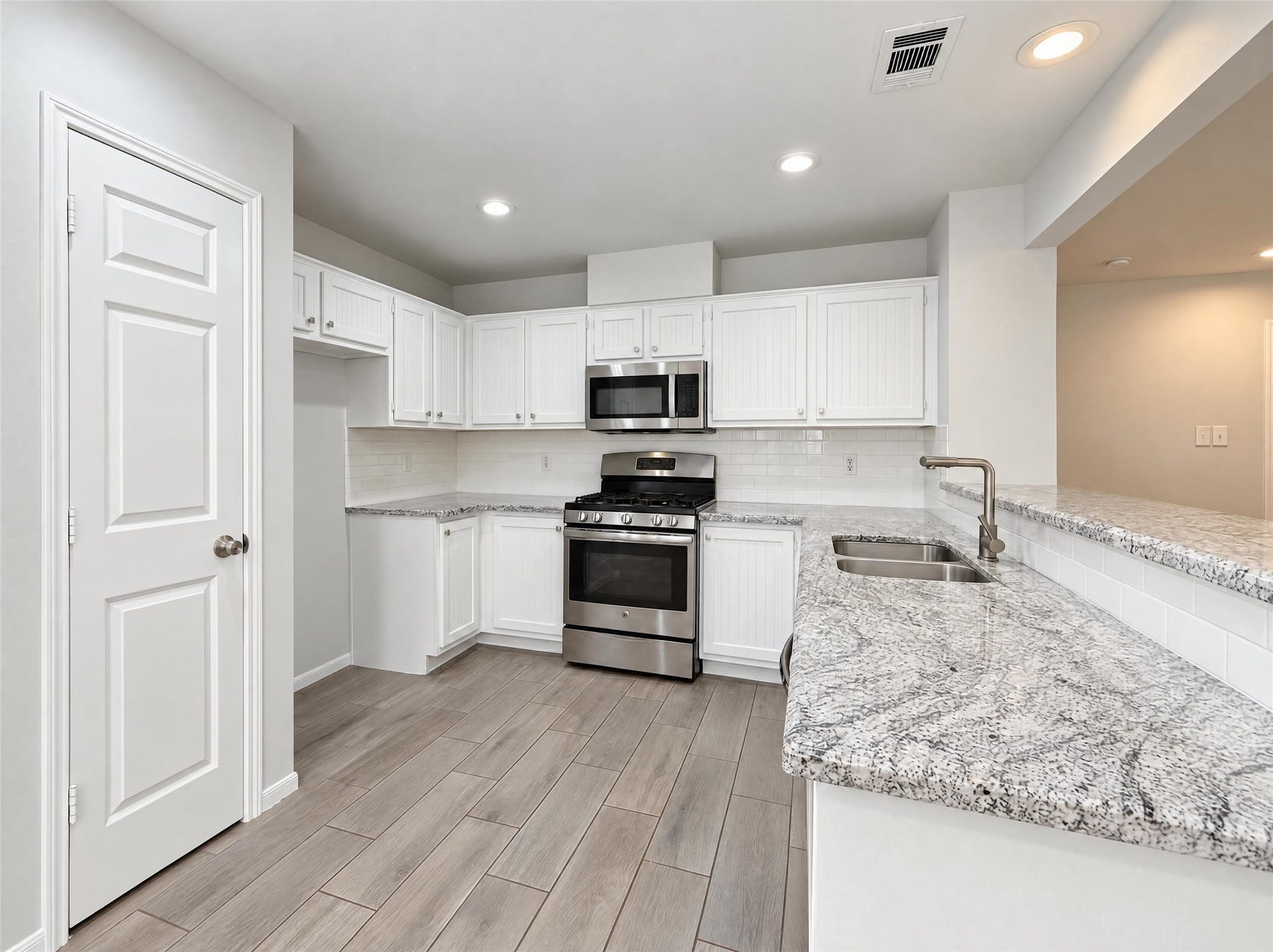 51 N Wilde Yaupon, Spring, TX 77381