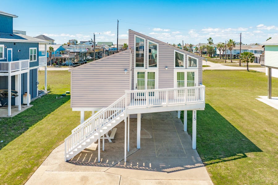 Property photo for 115 Doubloon Drive, Freeport, TX
