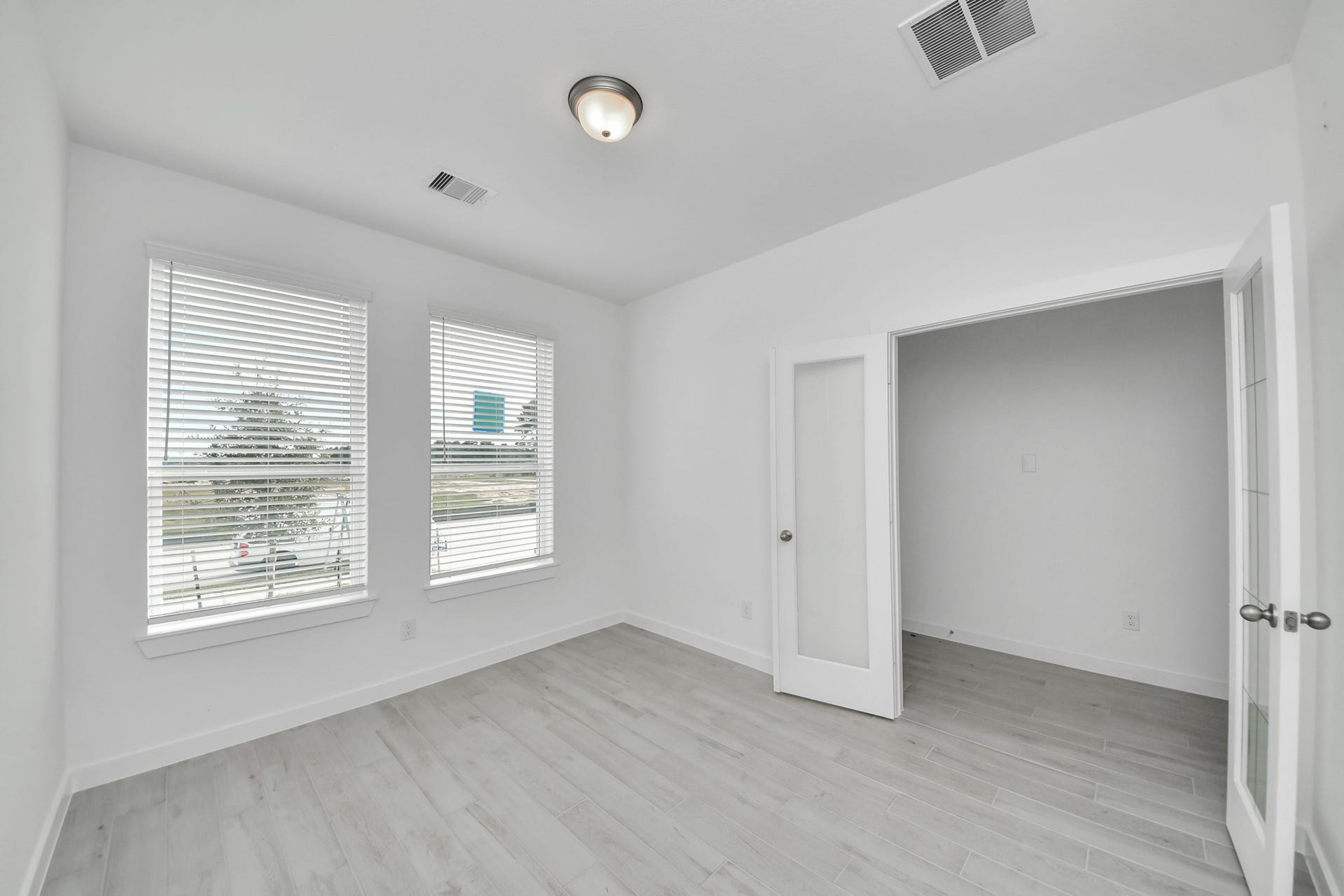 26355 Viva Drive, Magnolia, TX 77355