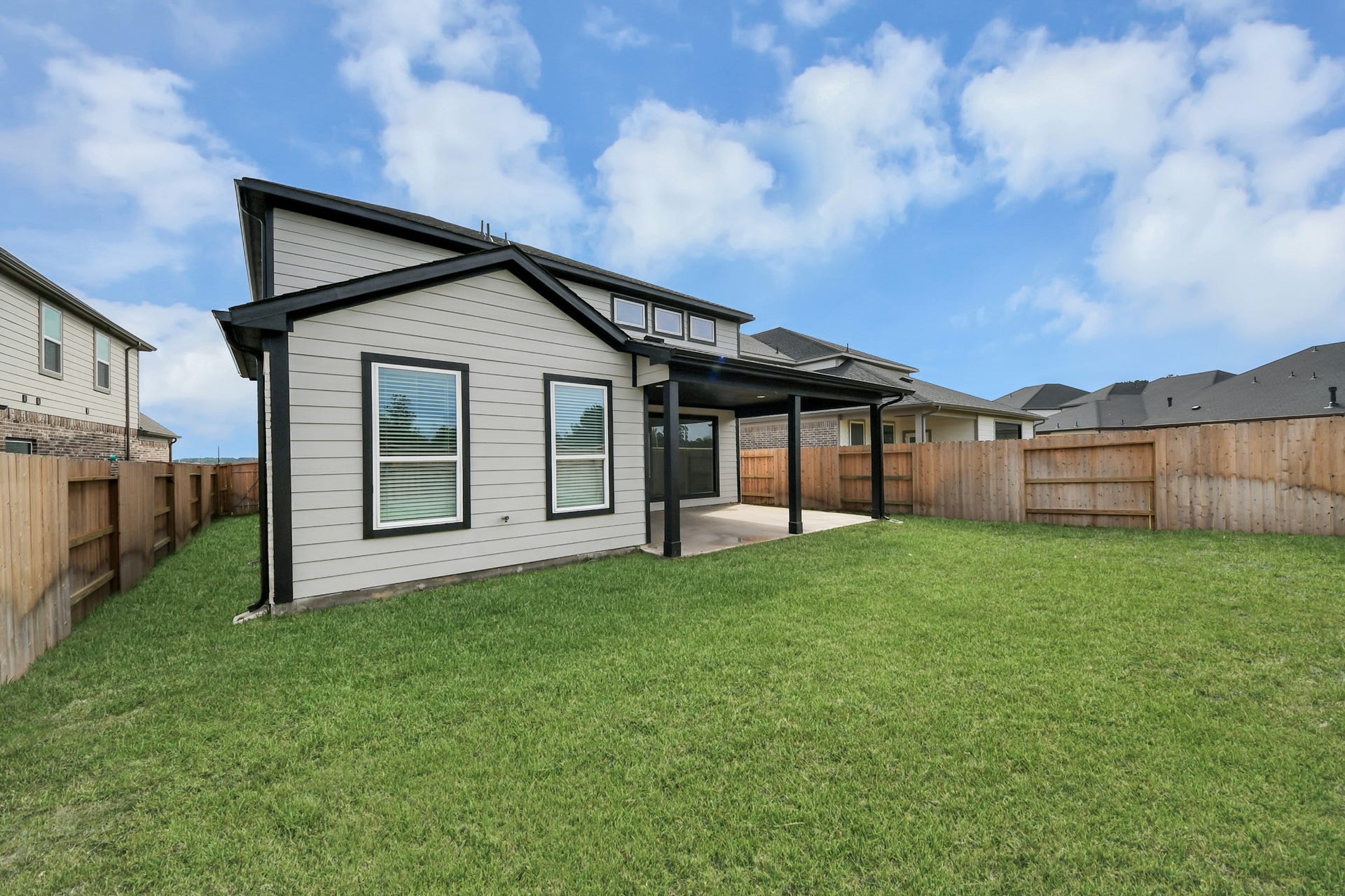 26355 Viva Drive, Magnolia, TX 77355
