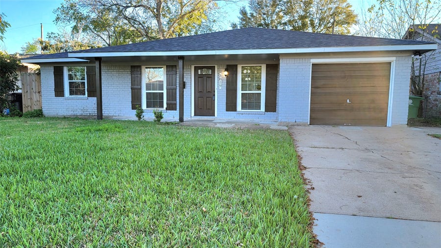 Property photo for 3819 Heatherbrook Drive, Houston, TX