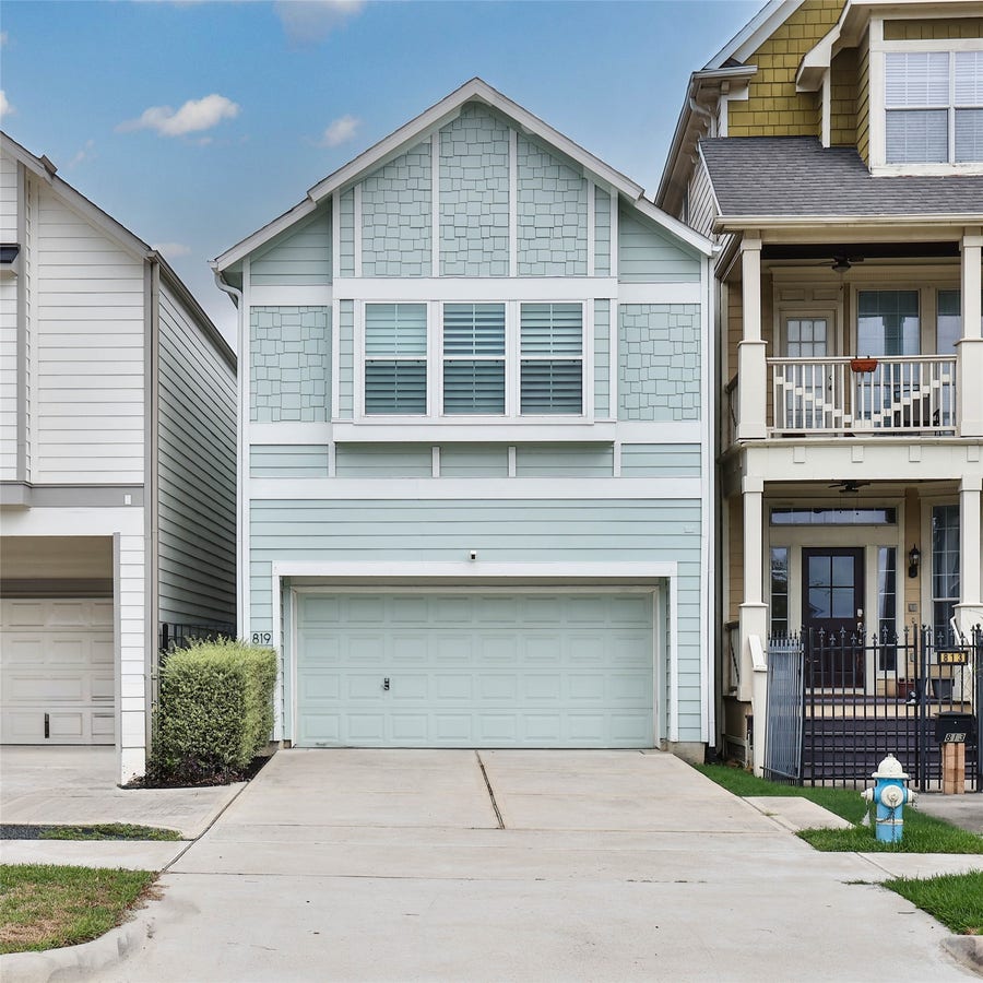 Property photo for 819 W 20th Street, Houston, TX
