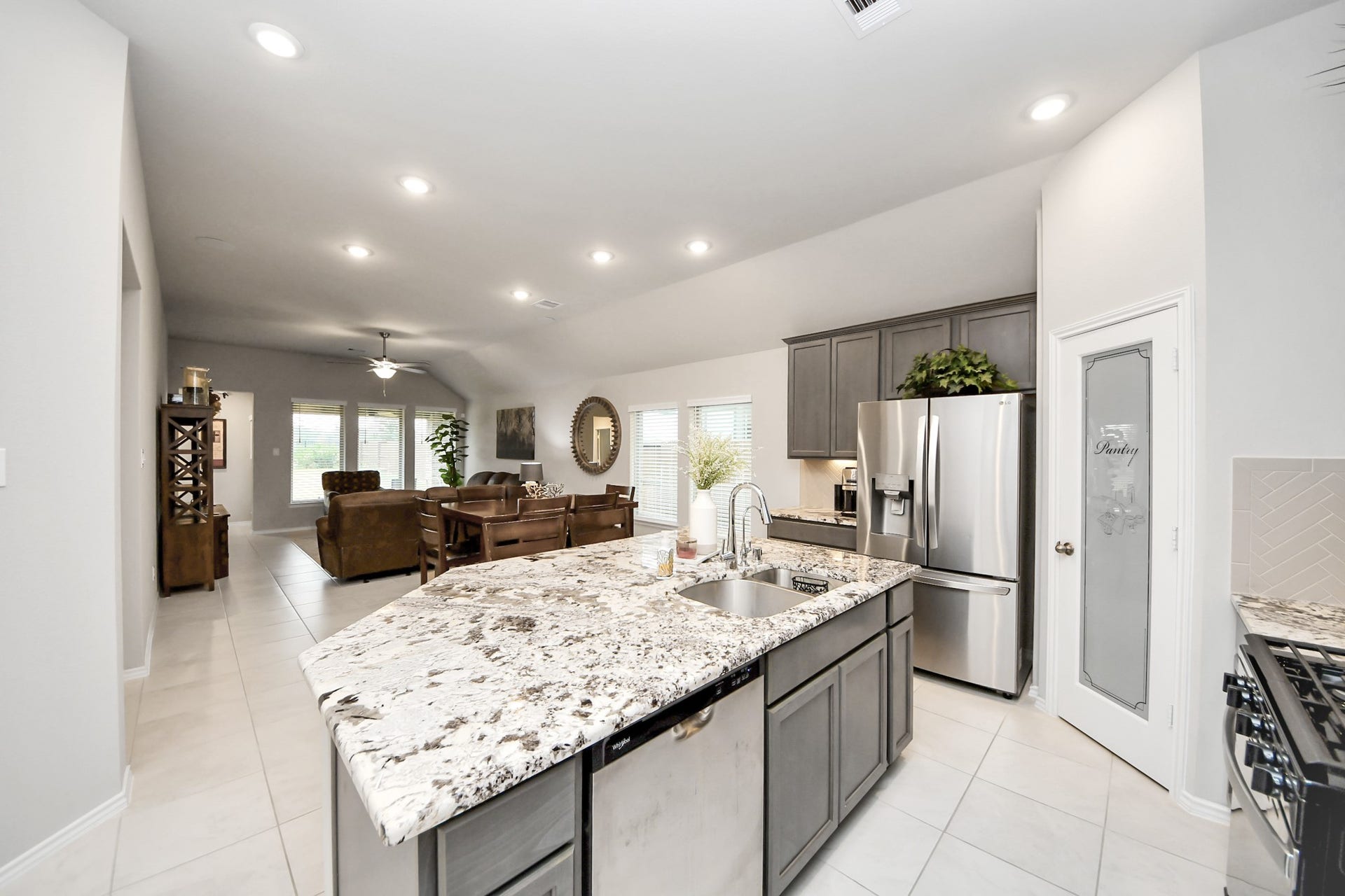 4218 Kinsey Street, Iowa Colony, TX 77583 4218 Kinsey Street, Iowa Colony, TX 77583