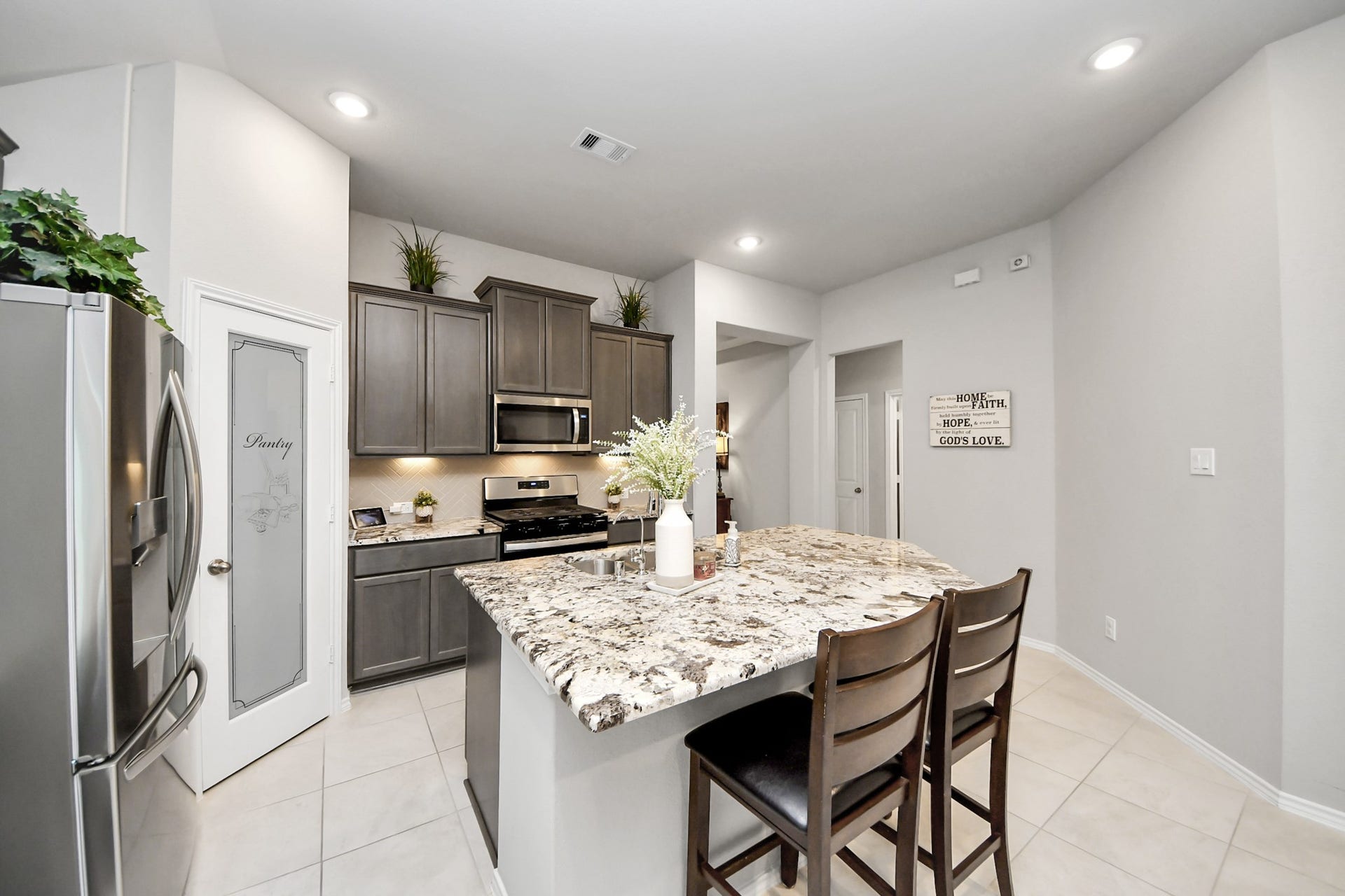 4218 Kinsey Street, Iowa Colony, TX 77583 4218 Kinsey Street, Iowa Colony, TX 77583
