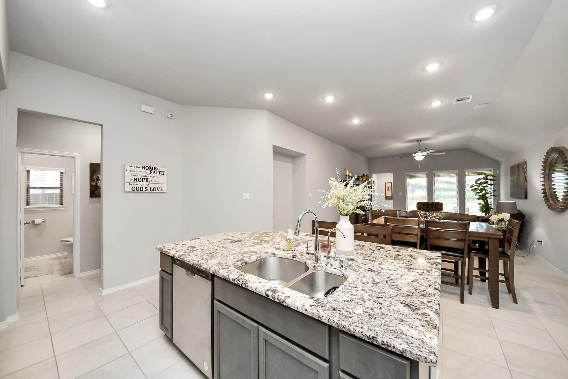 4218 Kinsey Street, Iowa Colony, TX 77583 4218 Kinsey Street, Iowa Colony, TX 77583