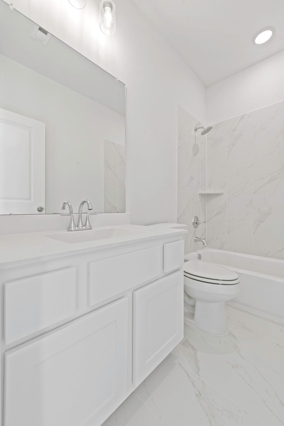 3830 Gless River Court, Richmond, TX 77469 Representative image; features, selections and colors may vary.