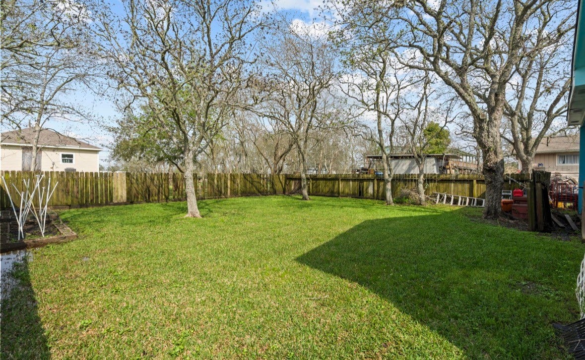 620 6th Street, Dickinson, TX 77539 620 6th Street, Dickinson, TX 77539