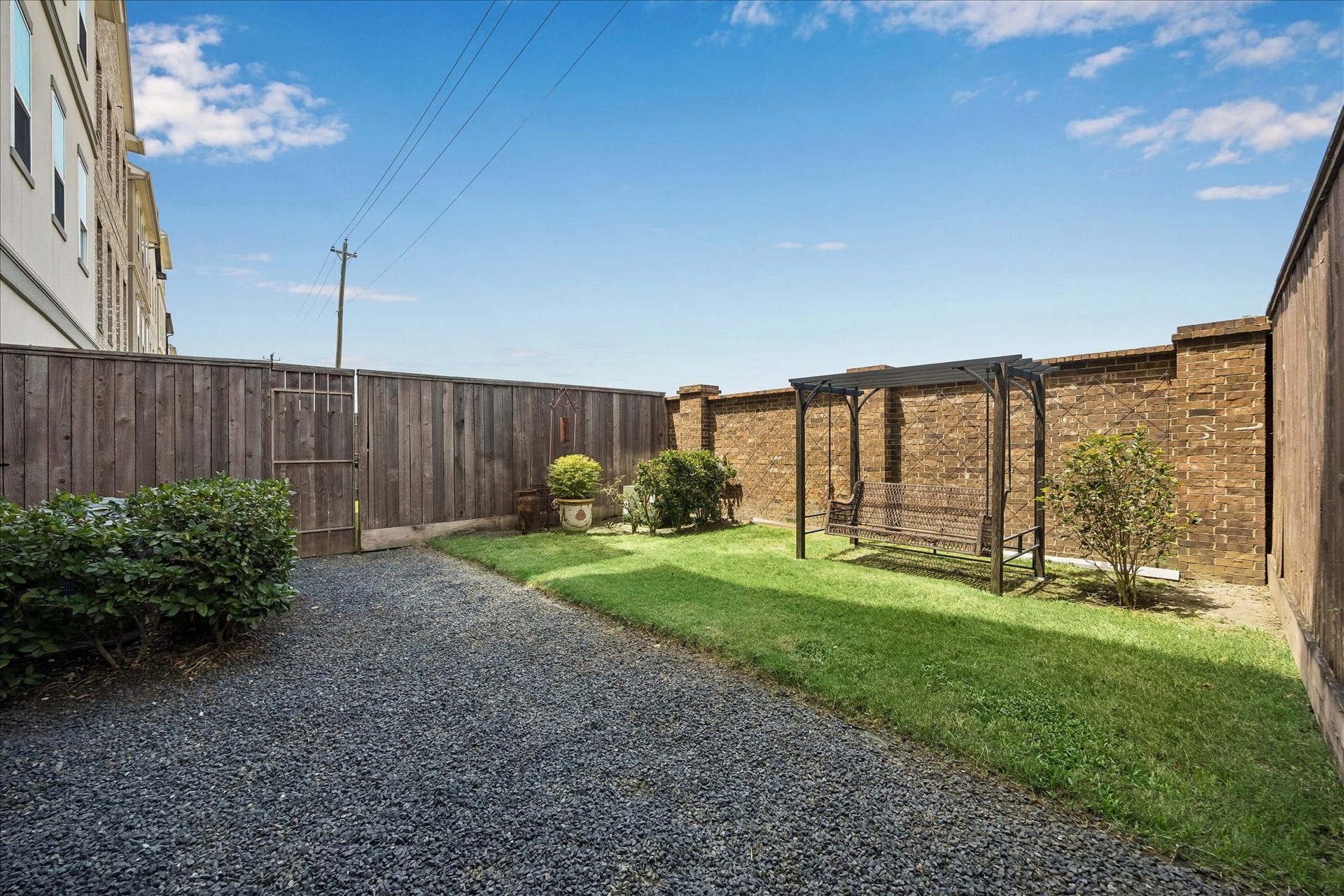 3606 Somerset York Lane, Houston, TX 77055 Perfect for pets, gardening, or outdoor entertaining, the backyard adds both privacy and versatility.