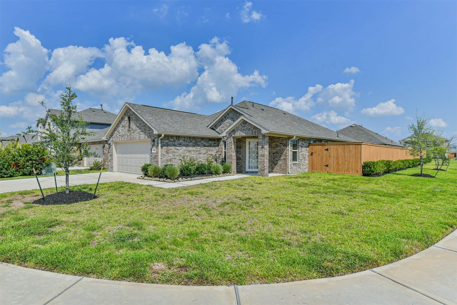 Property photo for 13114 Dalvay Beach Drive, La Marque, TX