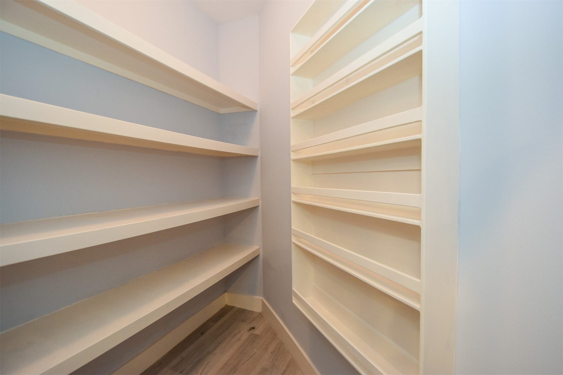 5710 Cornish Street, #1, Houston, TX 77007 You will love the Pantry space!!