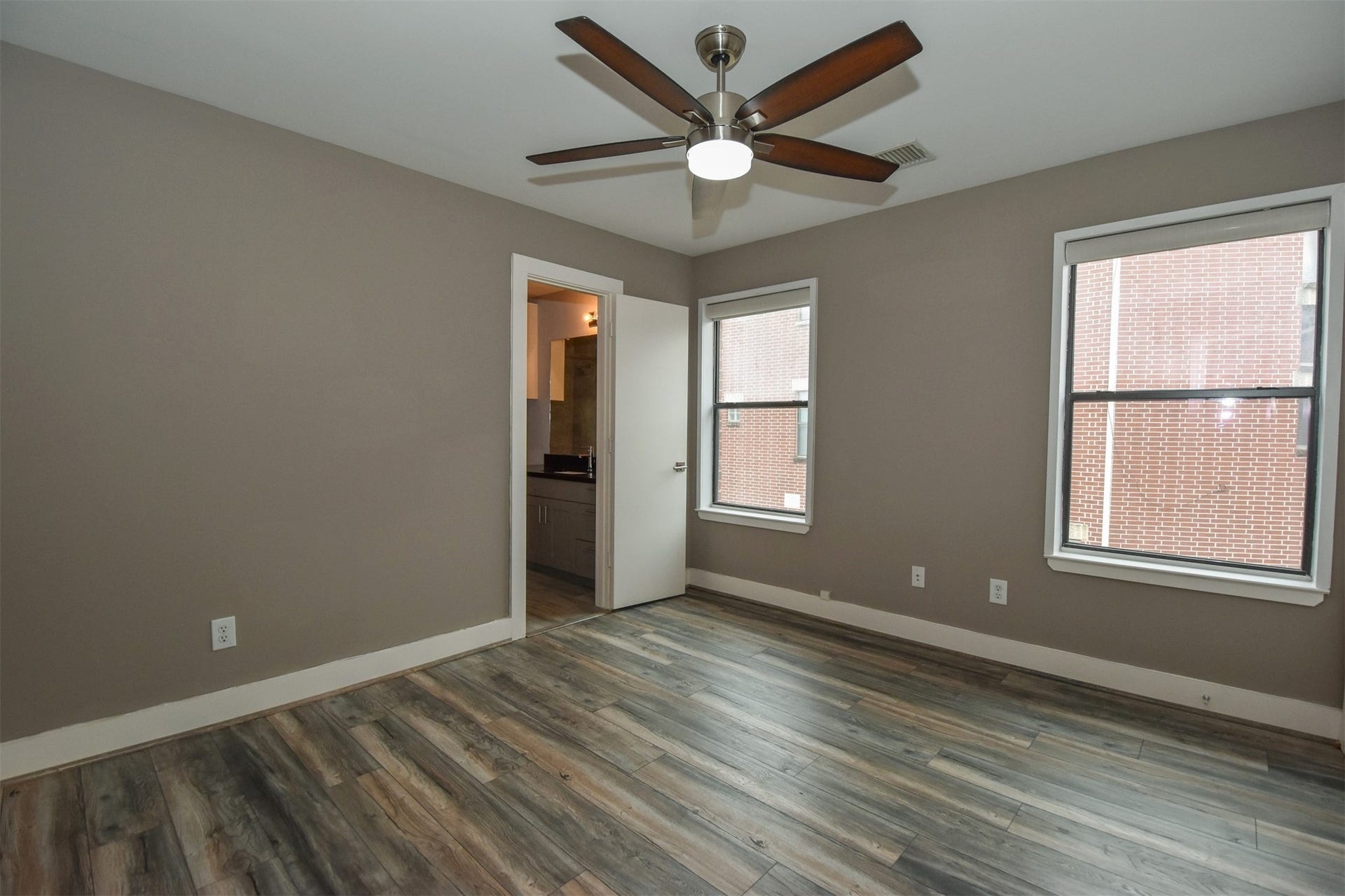 5710 Cornish Street, #1, Houston, TX 77007 Bedroom # 2. Note each of the bedrooms has ceiling fan.