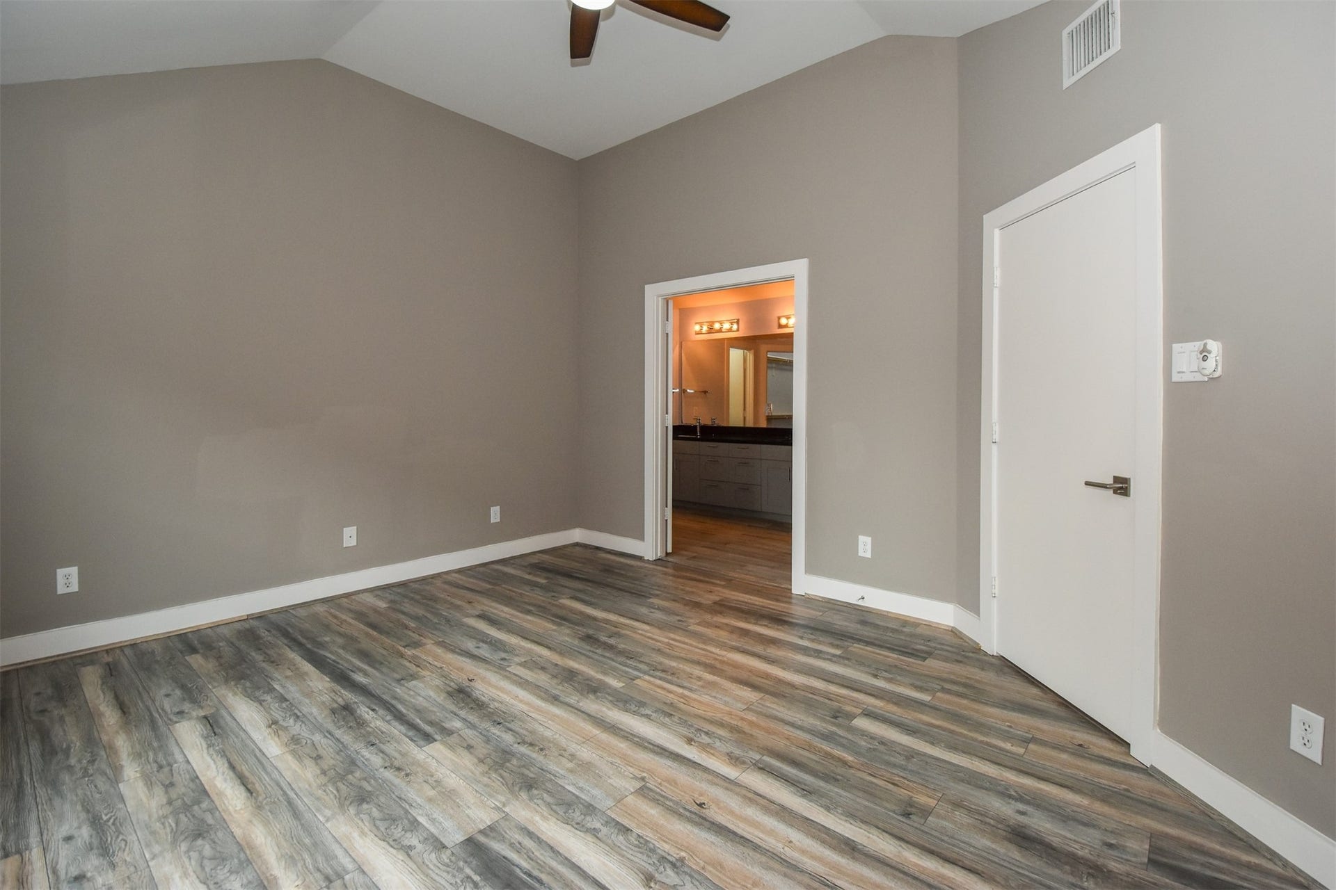 5710 Cornish Street, #1, Houston, TX 77007 Another view leading to Master Bathroom.