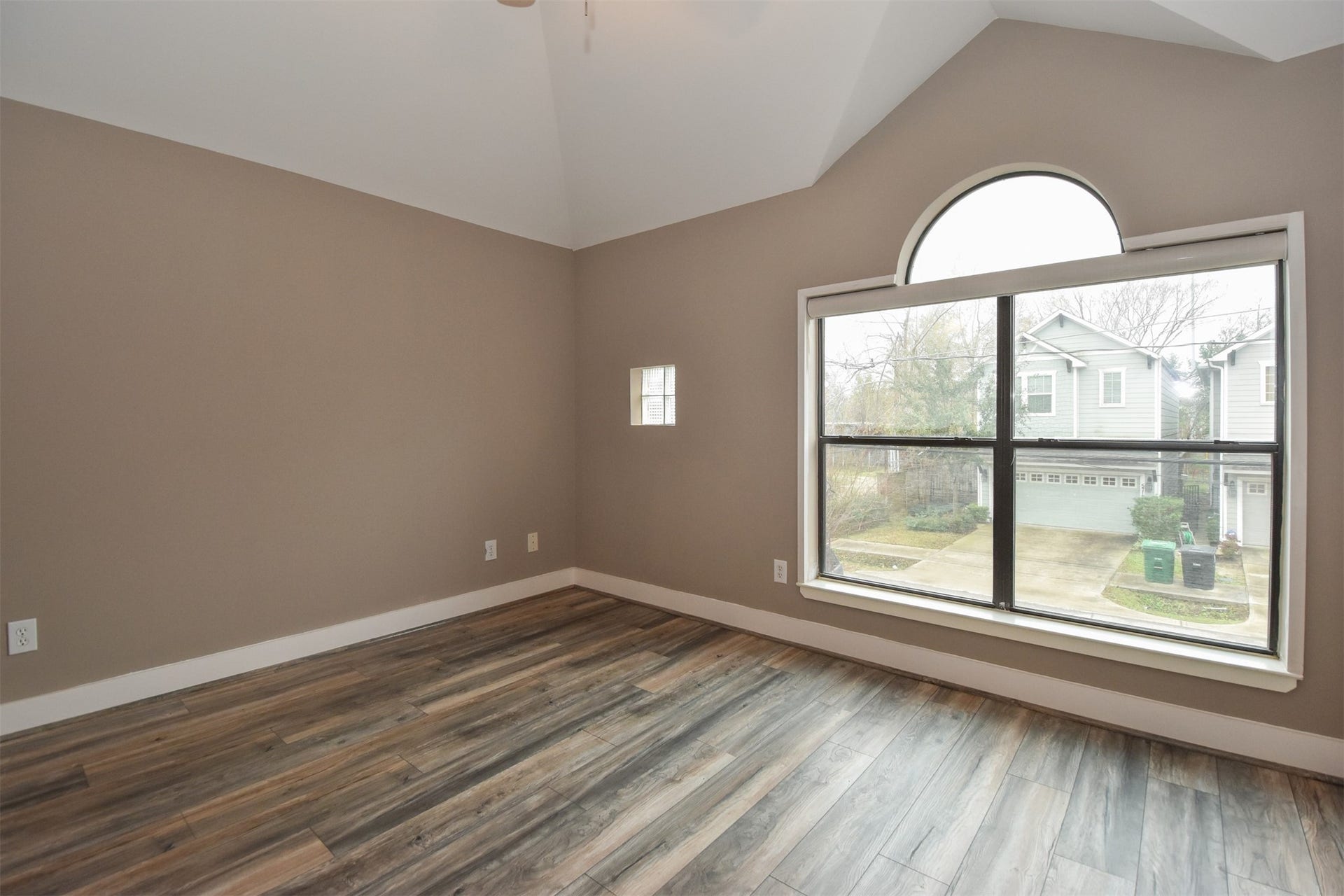 5710 Cornish Street, #1, Houston, TX 77007 Bedroom # 3. Note the size of large window ( great source of natural light).
