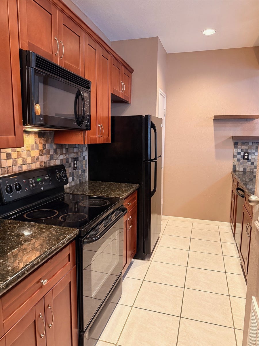 Property photo for 4001 Tanglewilde Street, #811, Houston, TX
