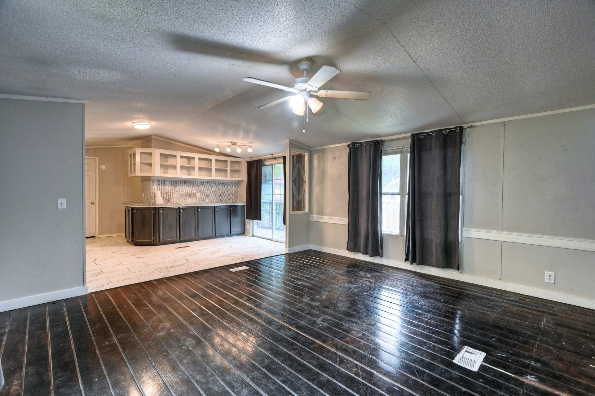 13204 Enchanted Vista, Willis, TX 77318 13204 Enchanted Vista, Willis, TX 77318