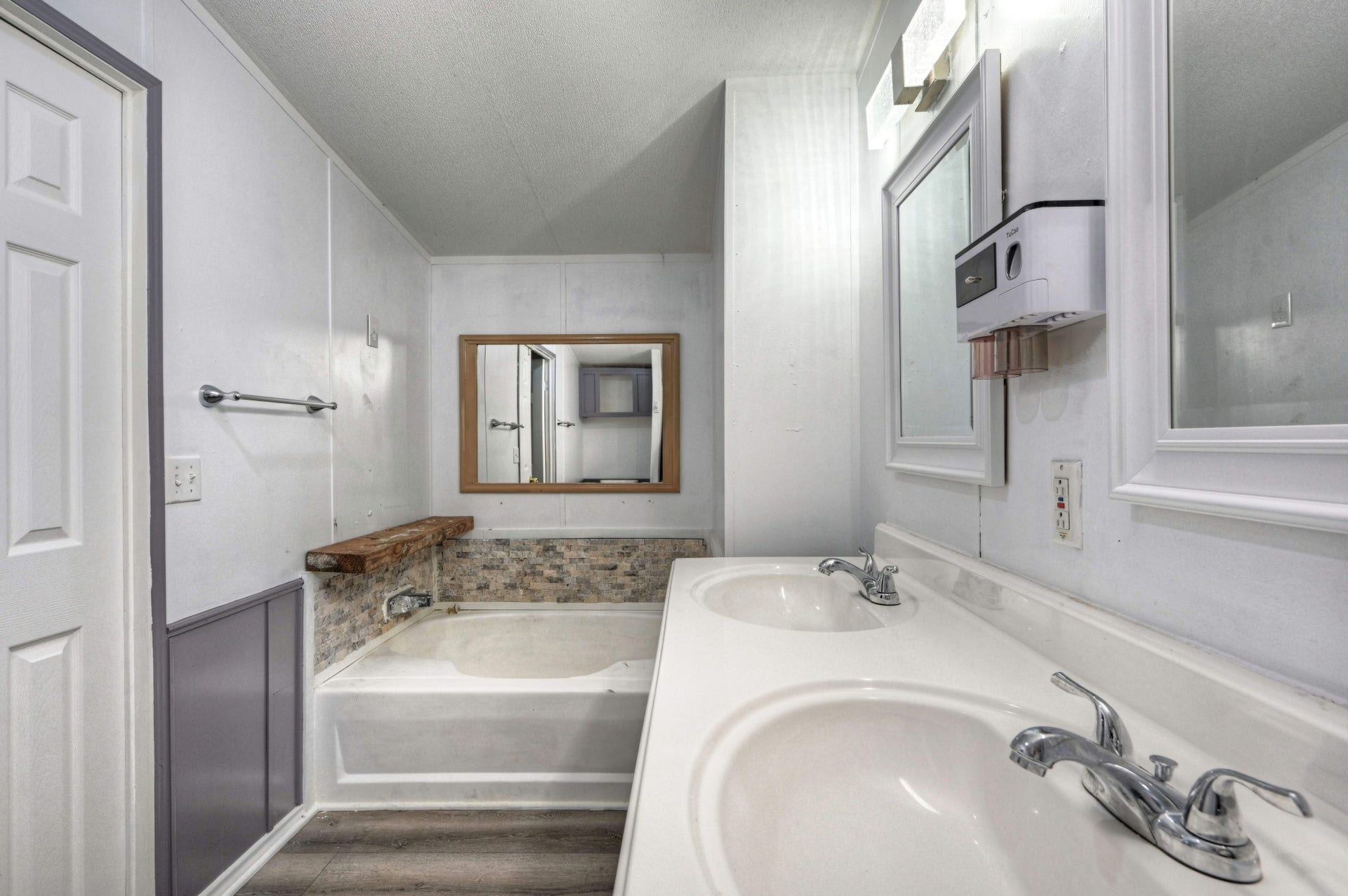13204 Enchanted Vista, Willis, TX 77318 13204 Enchanted Vista, Willis, TX 77318