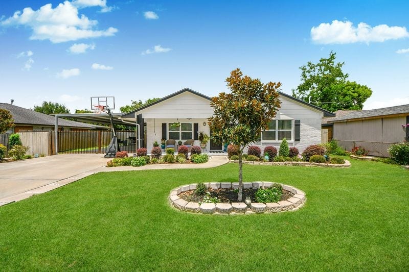 Property photo for 1409 Avenue I, South Houston, TX