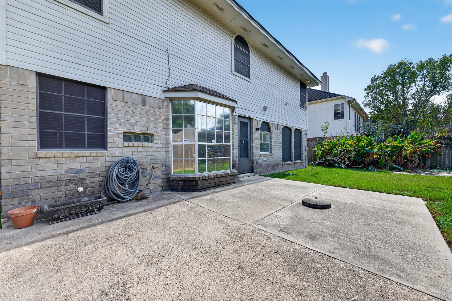 1207 Green Knoll Drive, Sugar Land, TX 77479 1207 Green Knoll Drive, Sugar Land, TX 77479