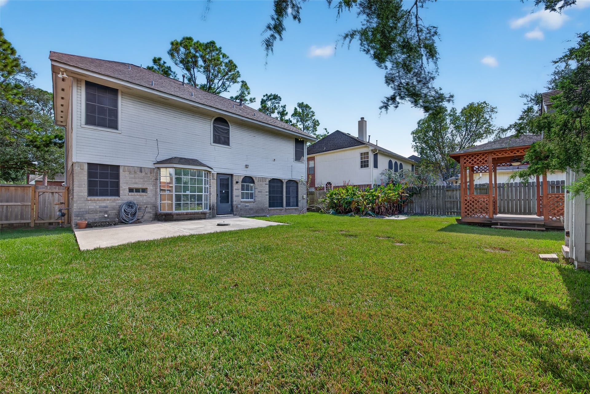 1207 Green Knoll Drive, Sugar Land, TX 77479 1207 Green Knoll Drive, Sugar Land, TX 77479