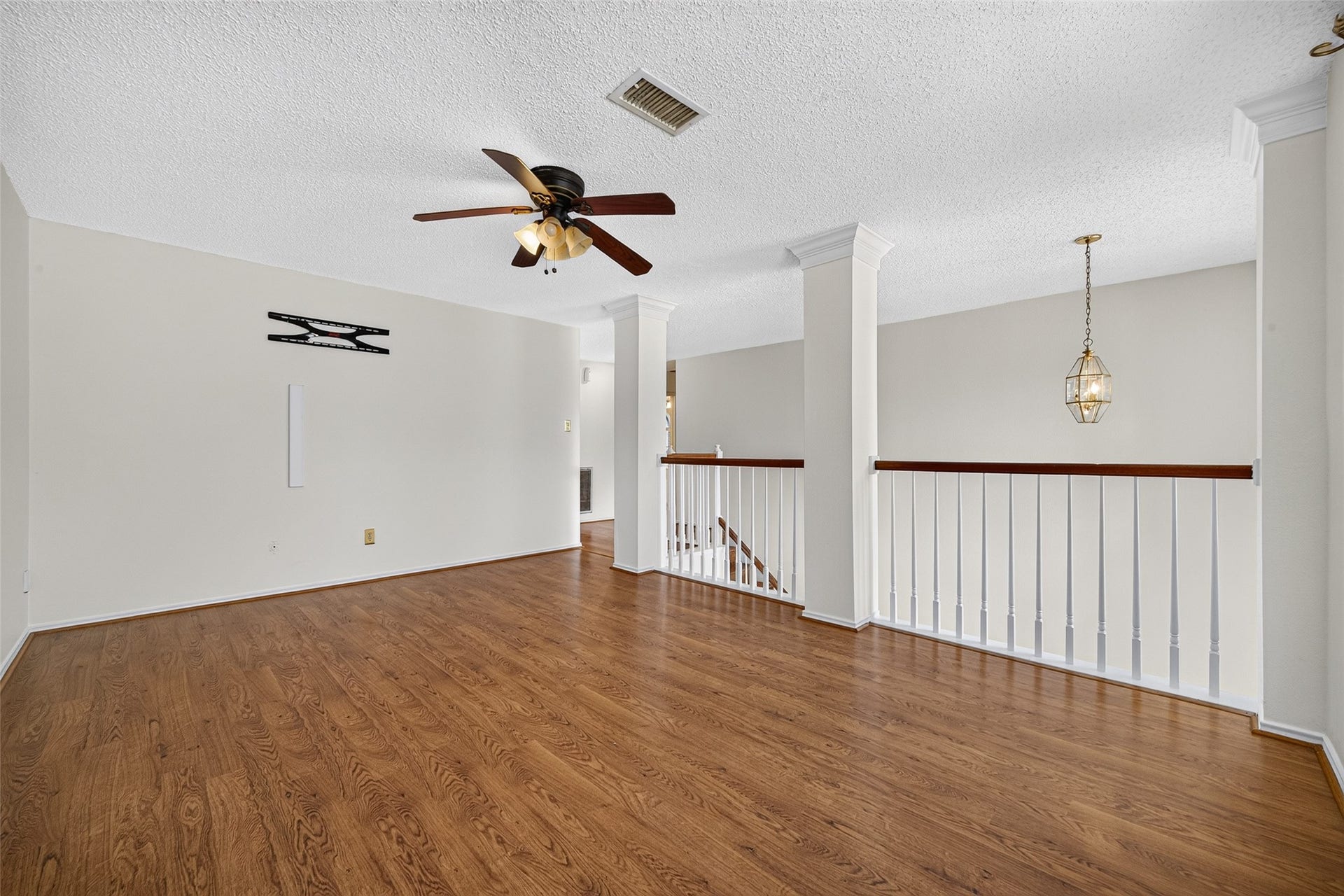 1207 Green Knoll Drive, Sugar Land, TX 77479 1207 Green Knoll Drive, Sugar Land, TX 77479
