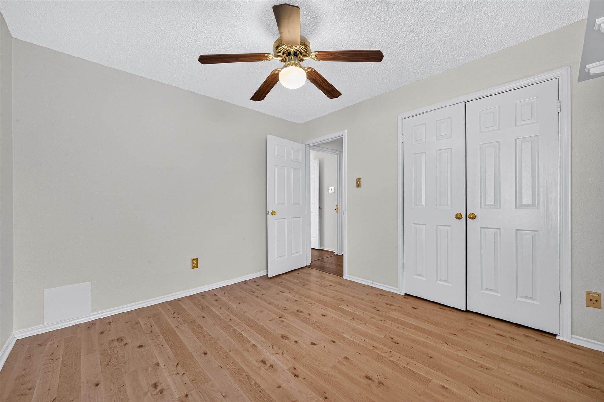 1207 Green Knoll Drive, Sugar Land, TX 77479 1207 Green Knoll Drive, Sugar Land, TX 77479