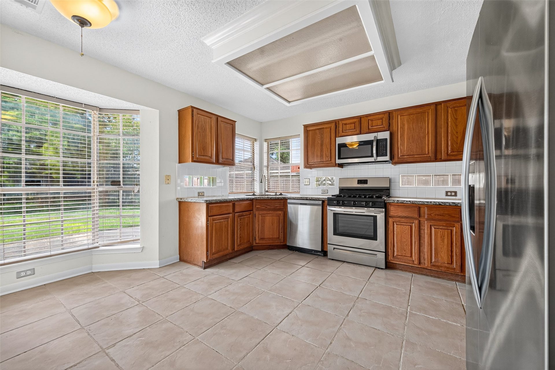 1207 Green Knoll Drive, Sugar Land, TX 77479 1207 Green Knoll Drive, Sugar Land, TX 77479
