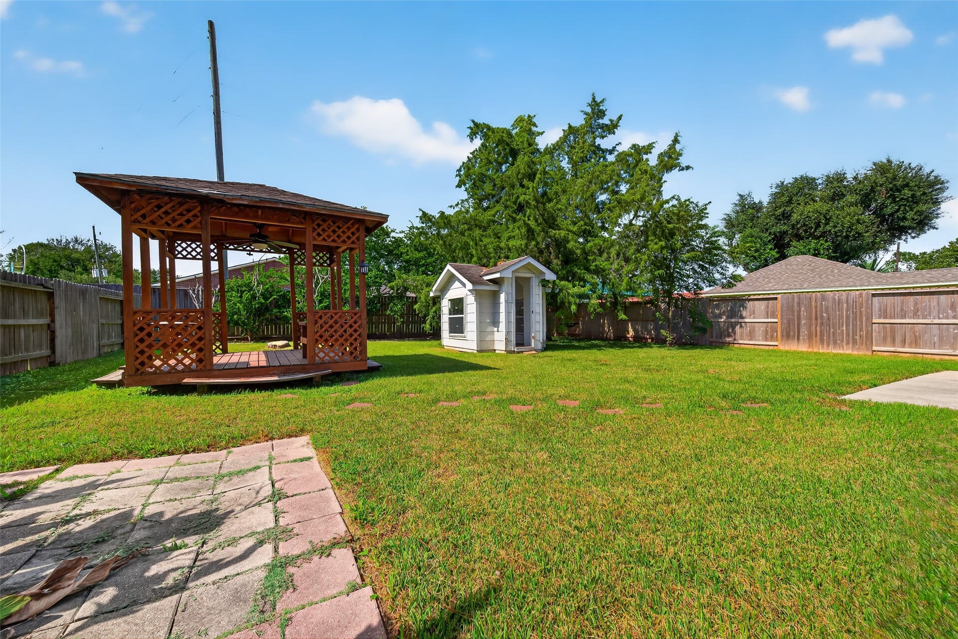 1207 Green Knoll Drive, Sugar Land, TX 77479 1207 Green Knoll Drive, Sugar Land, TX 77479