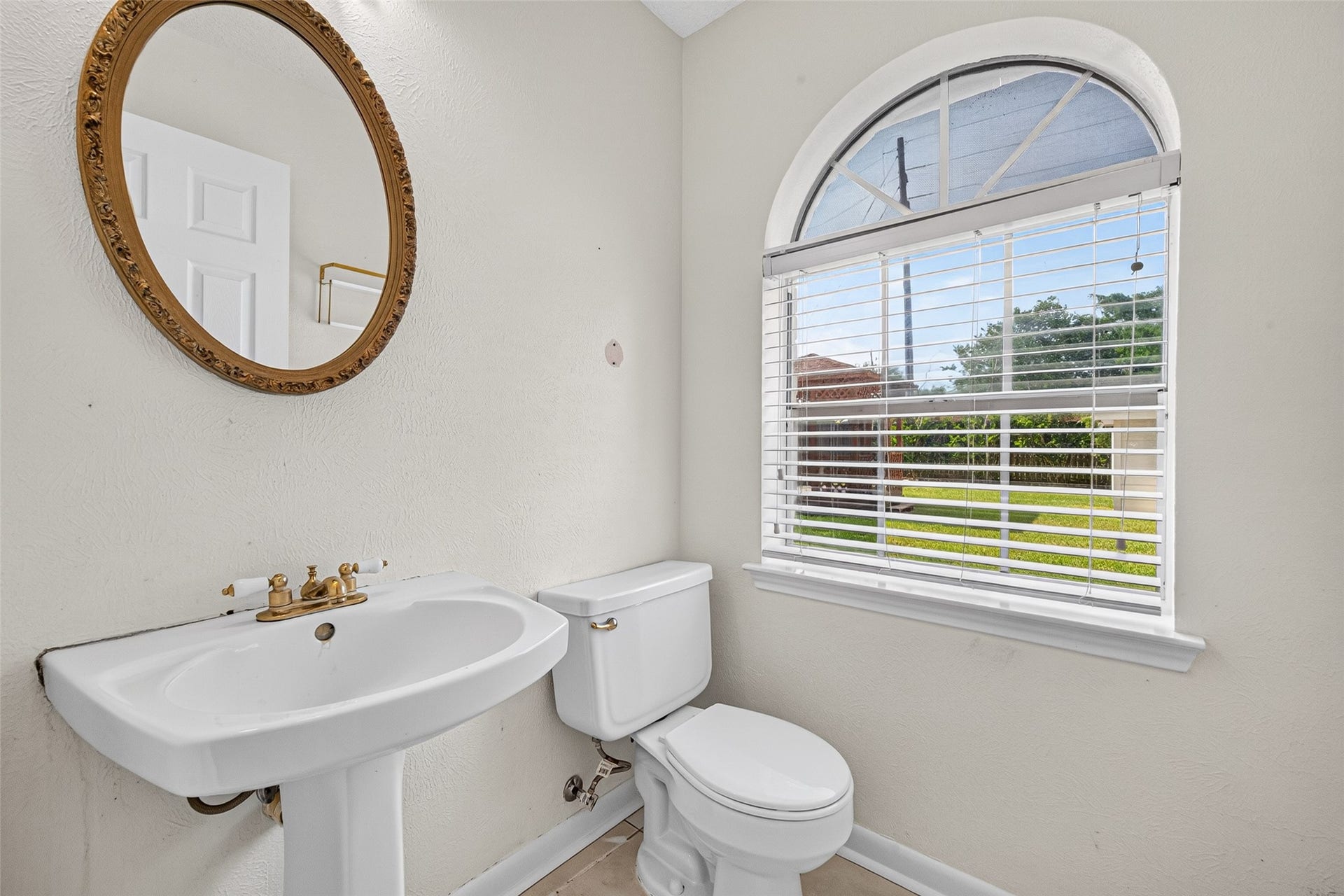 1207 Green Knoll Drive, Sugar Land, TX 77479 1207 Green Knoll Drive, Sugar Land, TX 77479