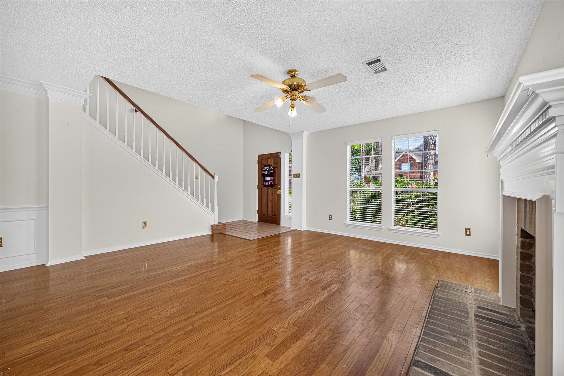 1207 Green Knoll Drive, Sugar Land, TX 77479 1207 Green Knoll Drive, Sugar Land, TX 77479