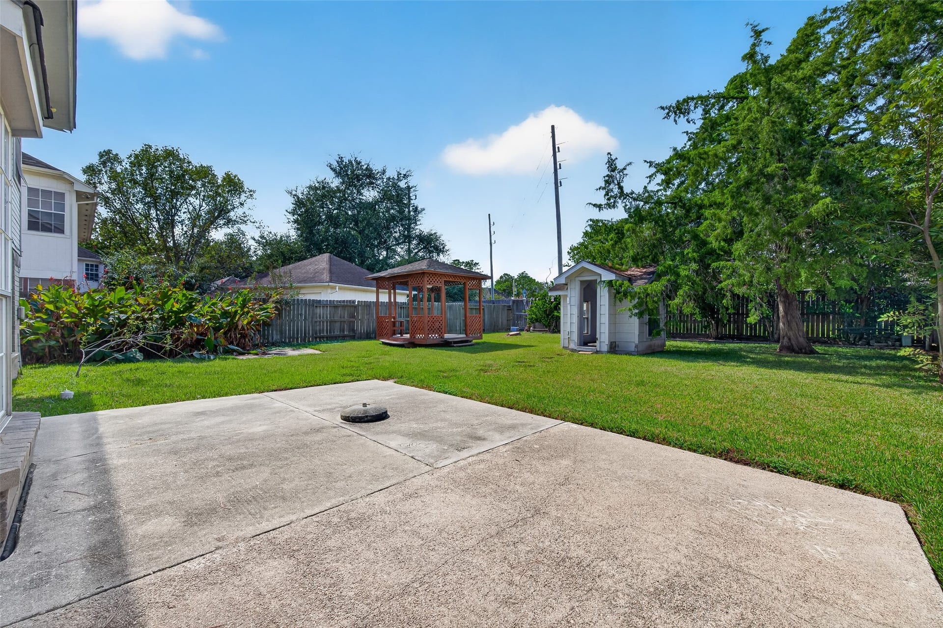 1207 Green Knoll Drive, Sugar Land, TX 77479 1207 Green Knoll Drive, Sugar Land, TX 77479