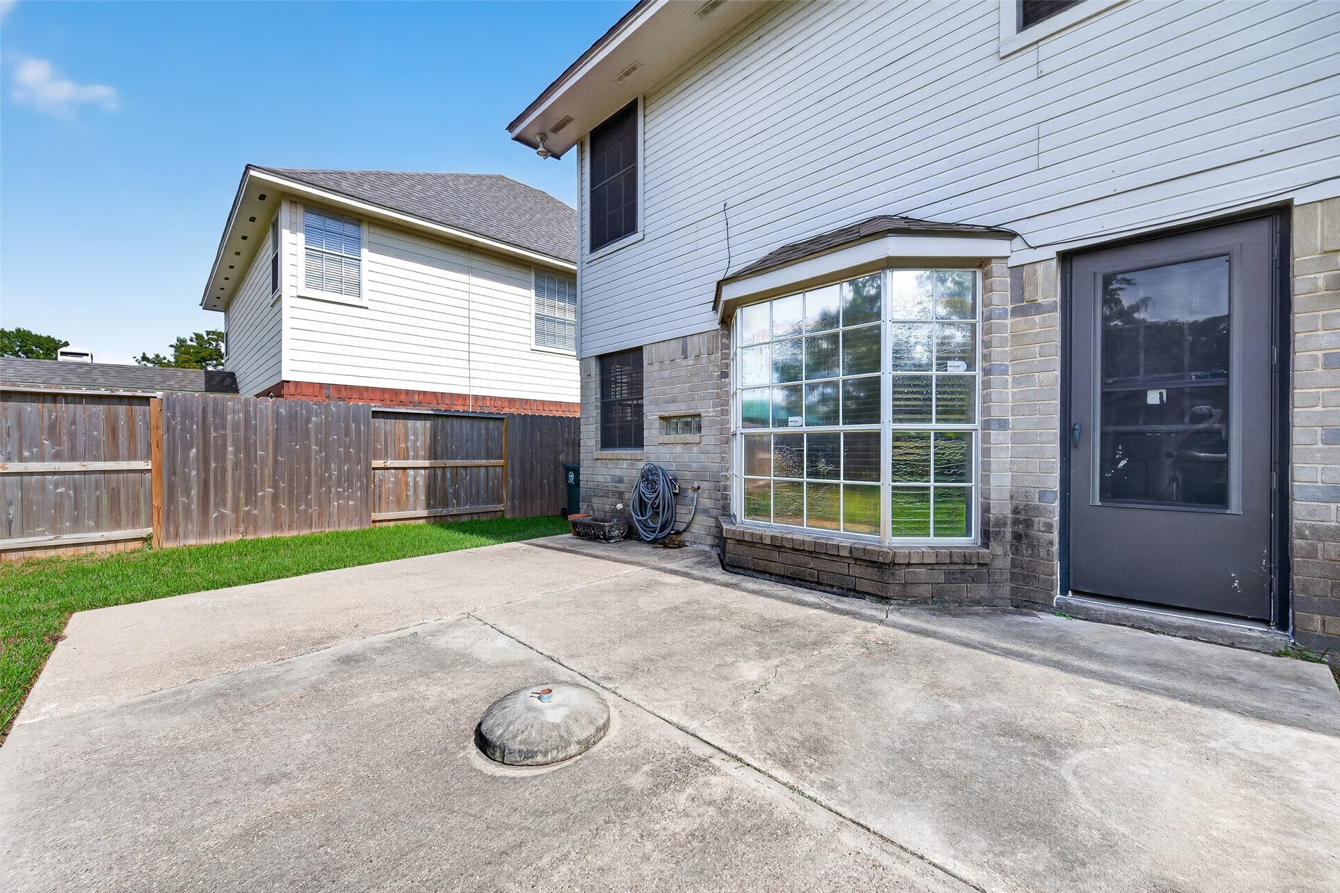 1207 Green Knoll Drive, Sugar Land, TX 77479 1207 Green Knoll Drive, Sugar Land, TX 77479