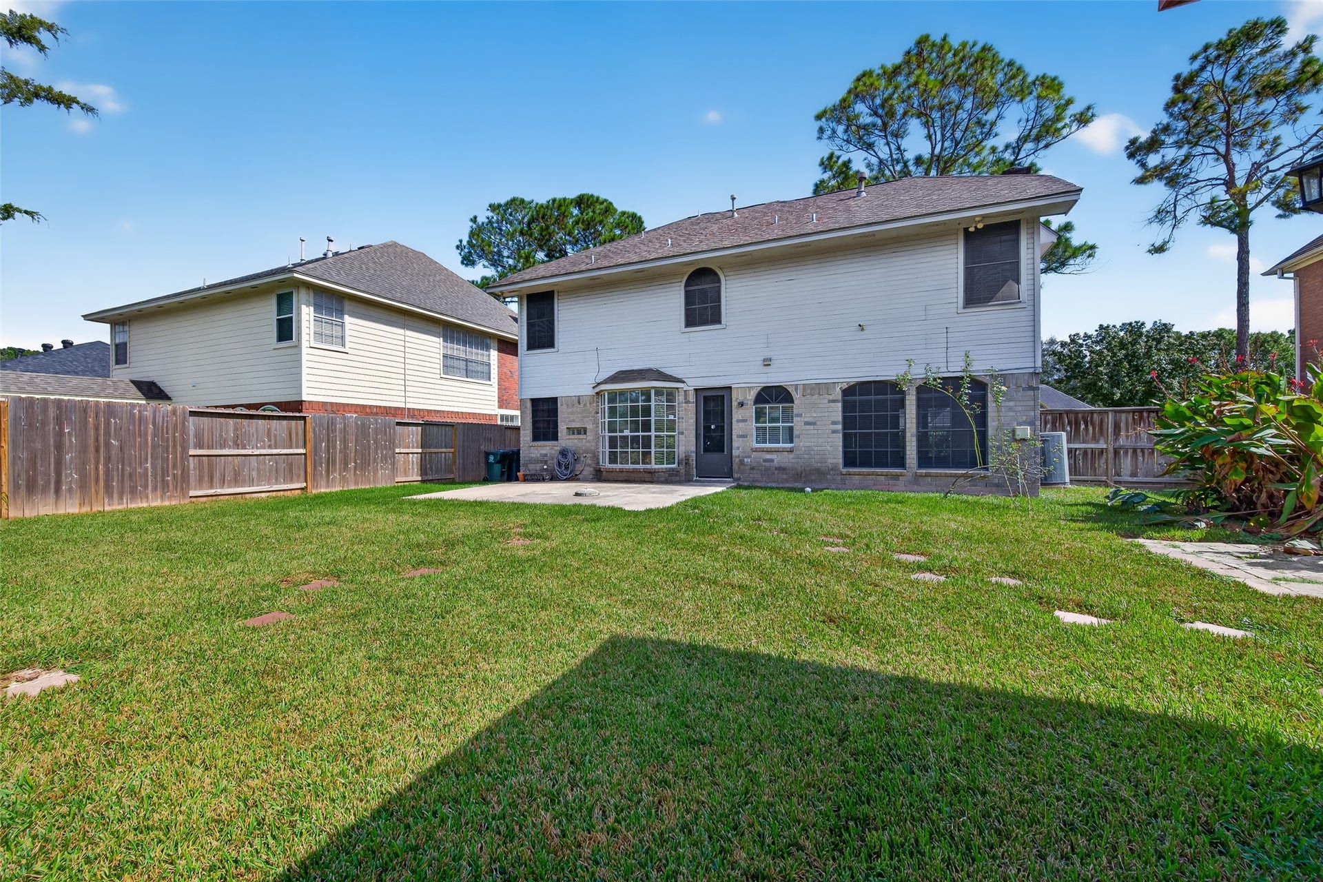 1207 Green Knoll Drive, Sugar Land, TX 77479 1207 Green Knoll Drive, Sugar Land, TX 77479