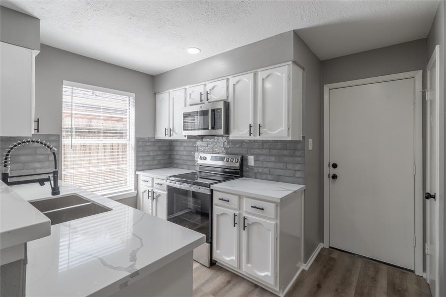 Property photo for 10014 Quiet Hill Road, La Porte, TX