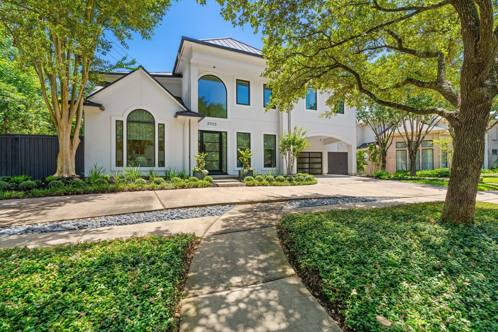 3703 Wroxton Road, West University Place, TX 77005 Tucked away on one of West University's hidden cul-de-sacs in the coveted 3700 block, this exceptional home offers a rare combination of privacy, tranquility, and premier neighborhood living.