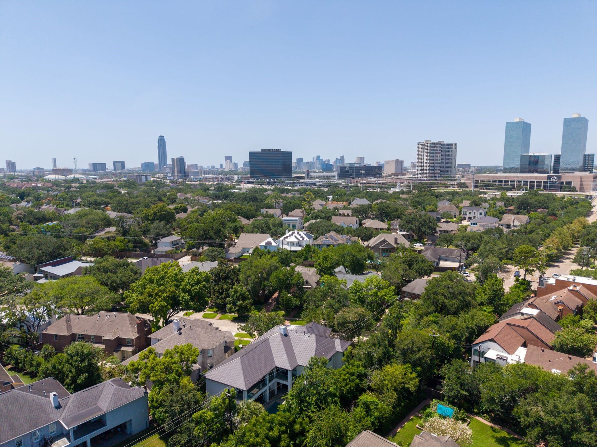 3703 Wroxton Road, West University Place, TX 77005 3703 Wroxton Road, West University Place, TX 77005