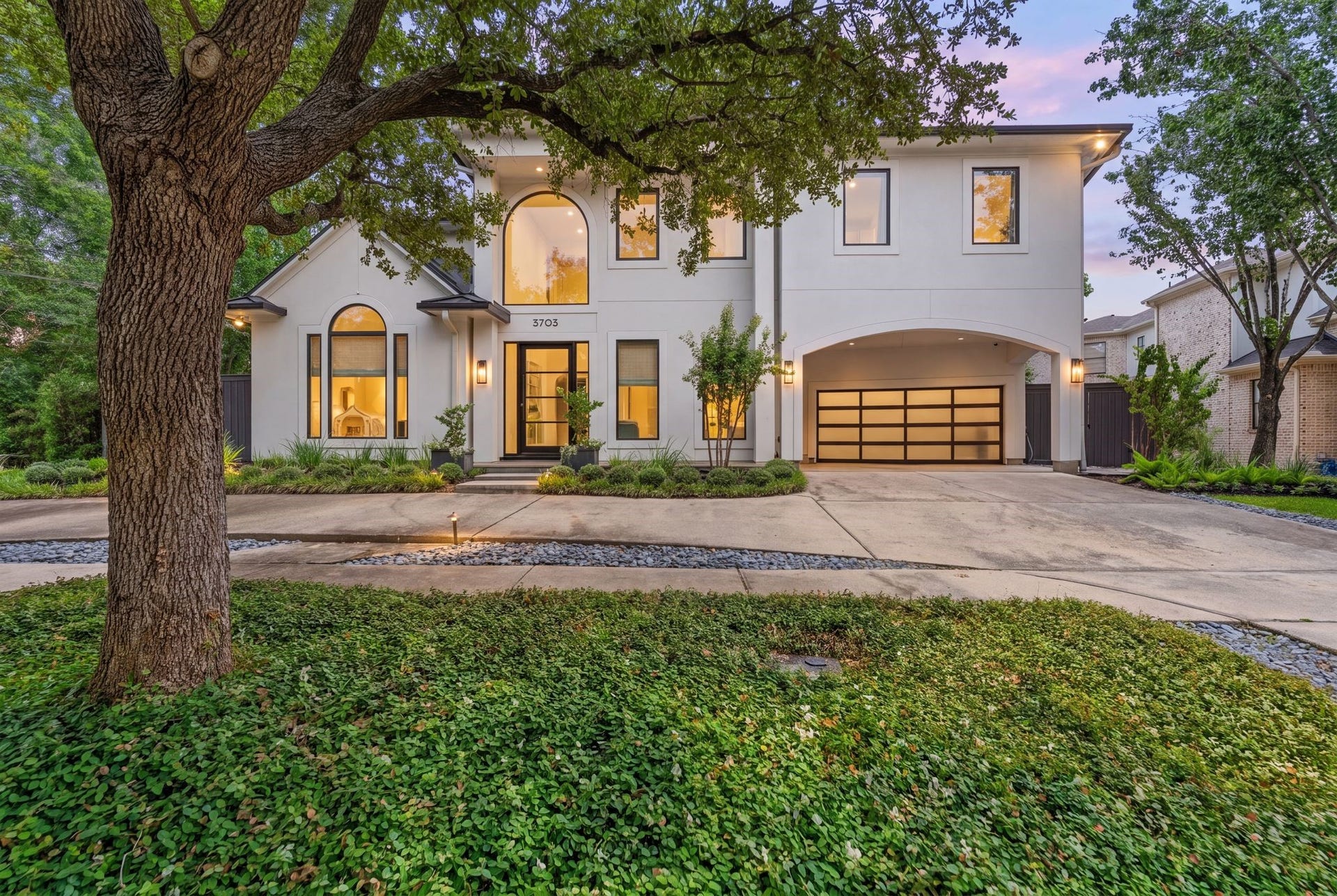 3703 Wroxton Road, West University Place, TX 77005 Welcome home to 3703 Wroxton.
This image has been digitally enhanced using AI to simulate twilight lighting.