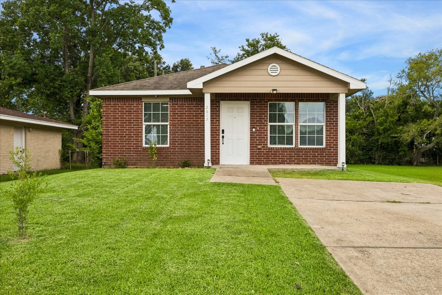 Property photo for 2617 29th Avenue N, Texas City, TX