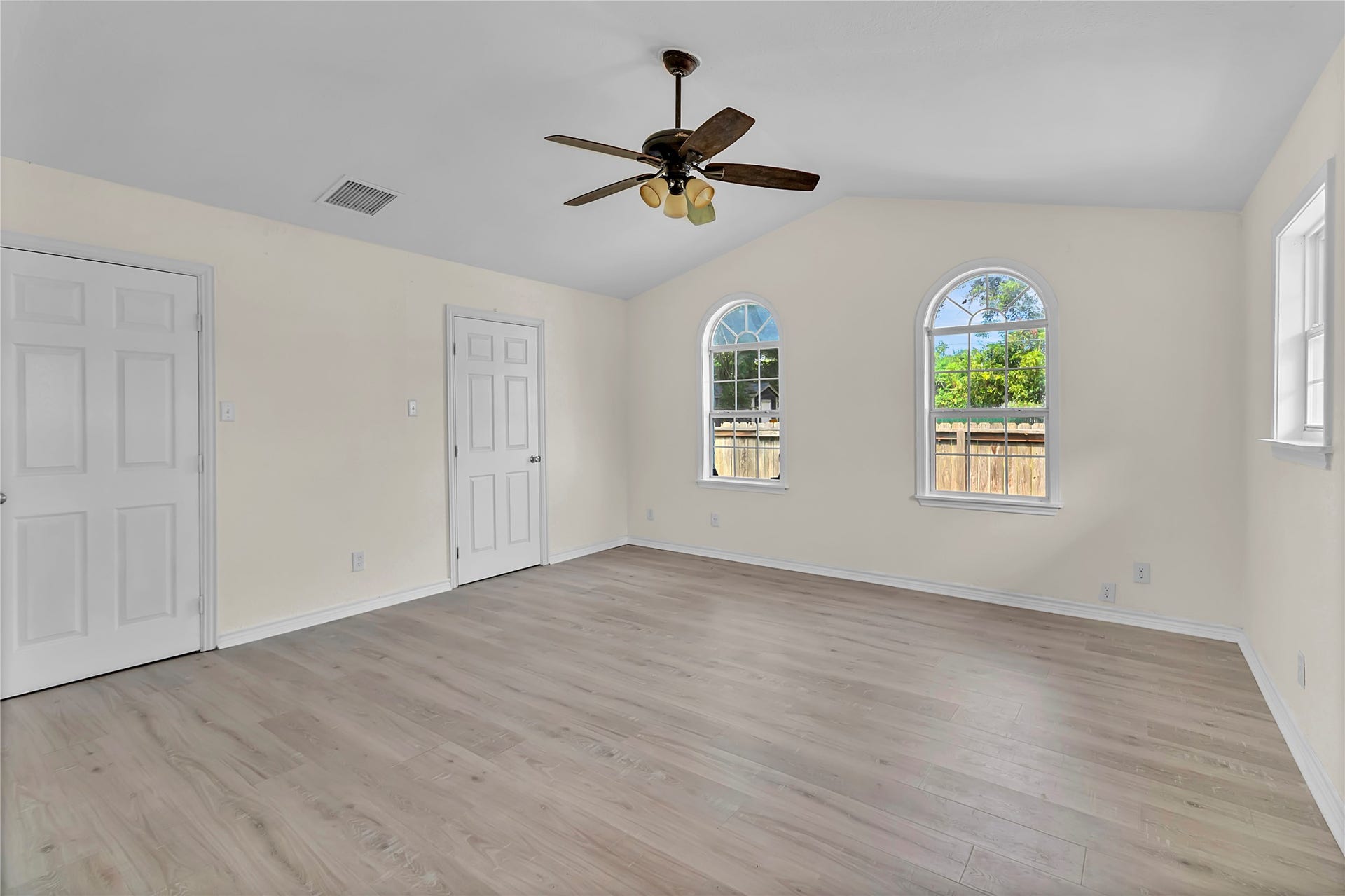 7220 Moore, Hitchcock, TX 77563 7220 Moore, Hitchcock, TX 77563