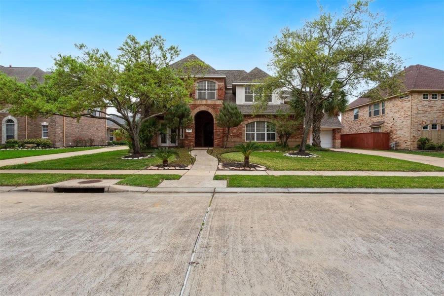 Property photo for 5715 santa fe springs Drive, Houston, TX